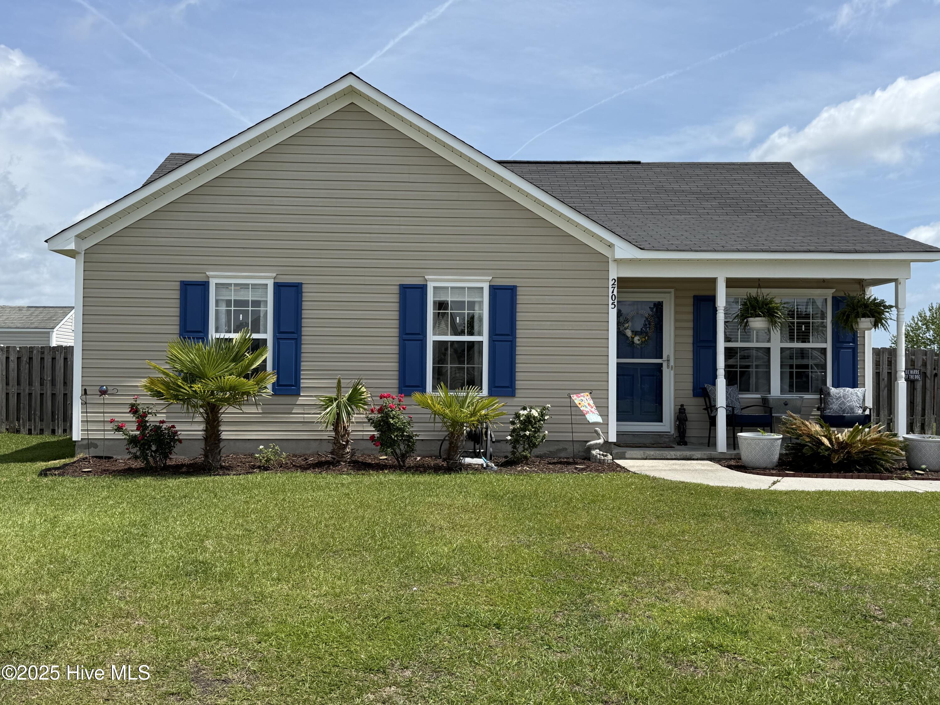 2705 Mascot Court Property Photo 1