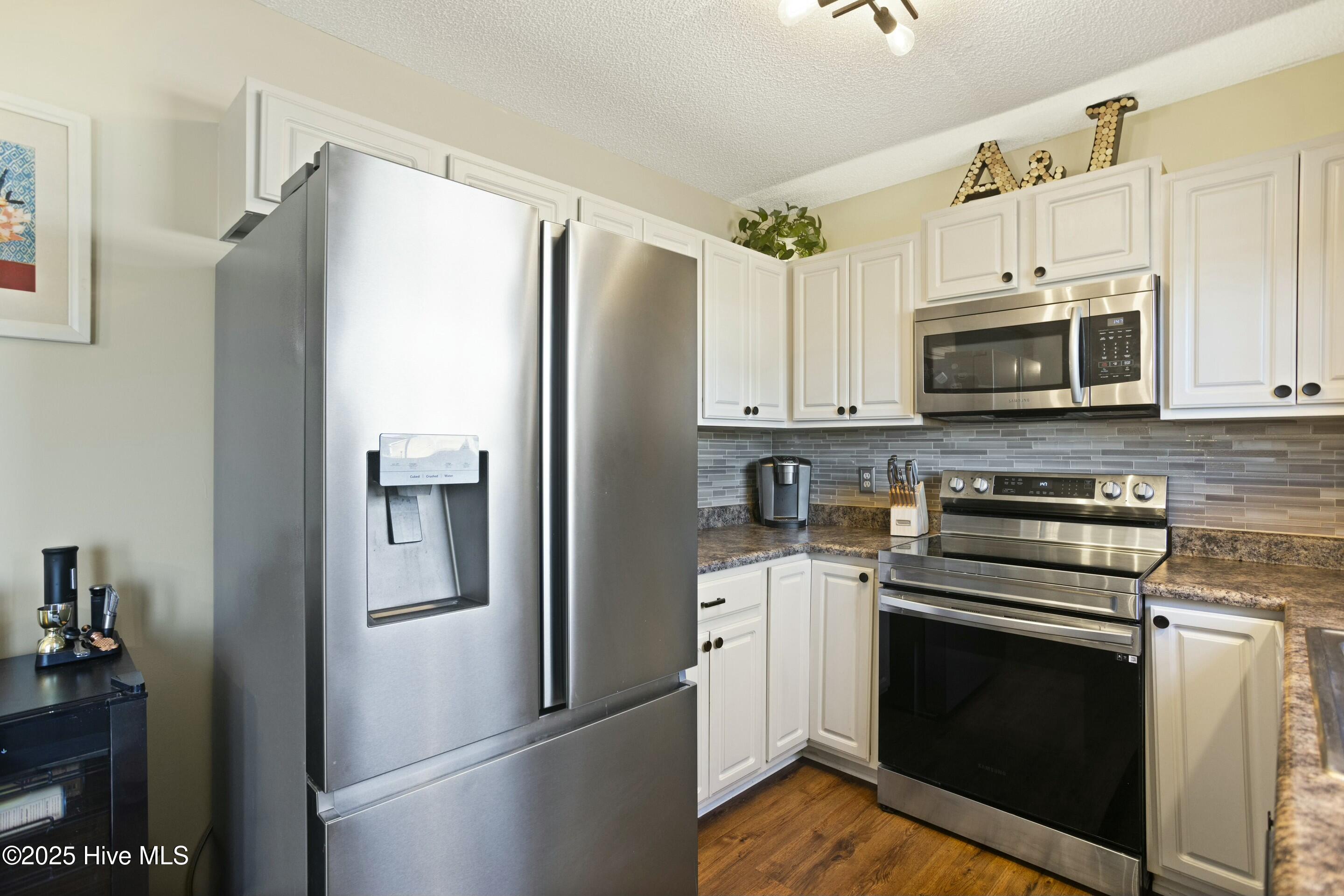 2705 Mascot Court Property Photo 14