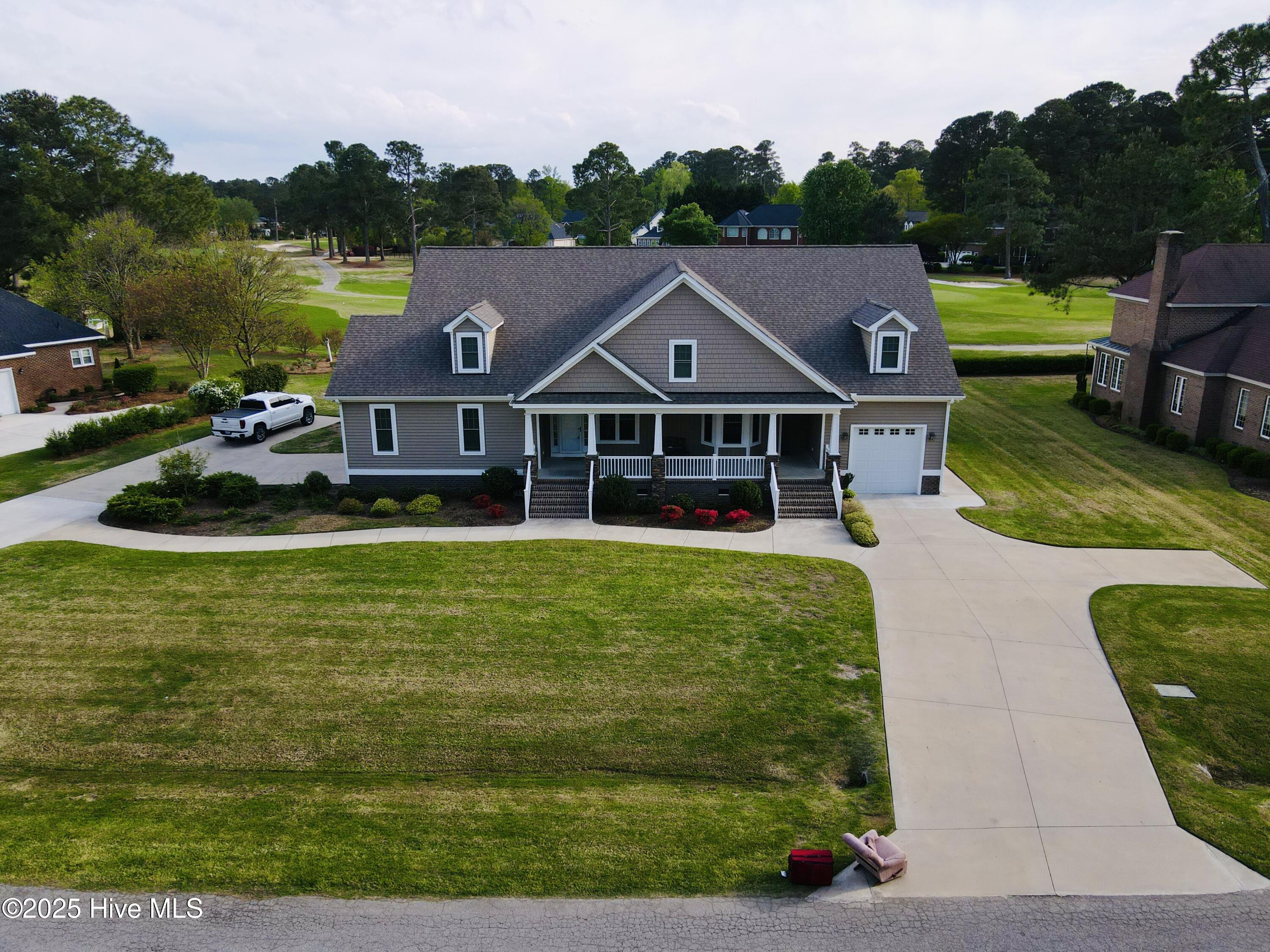 4915 Country Club Drive Property Photo 2