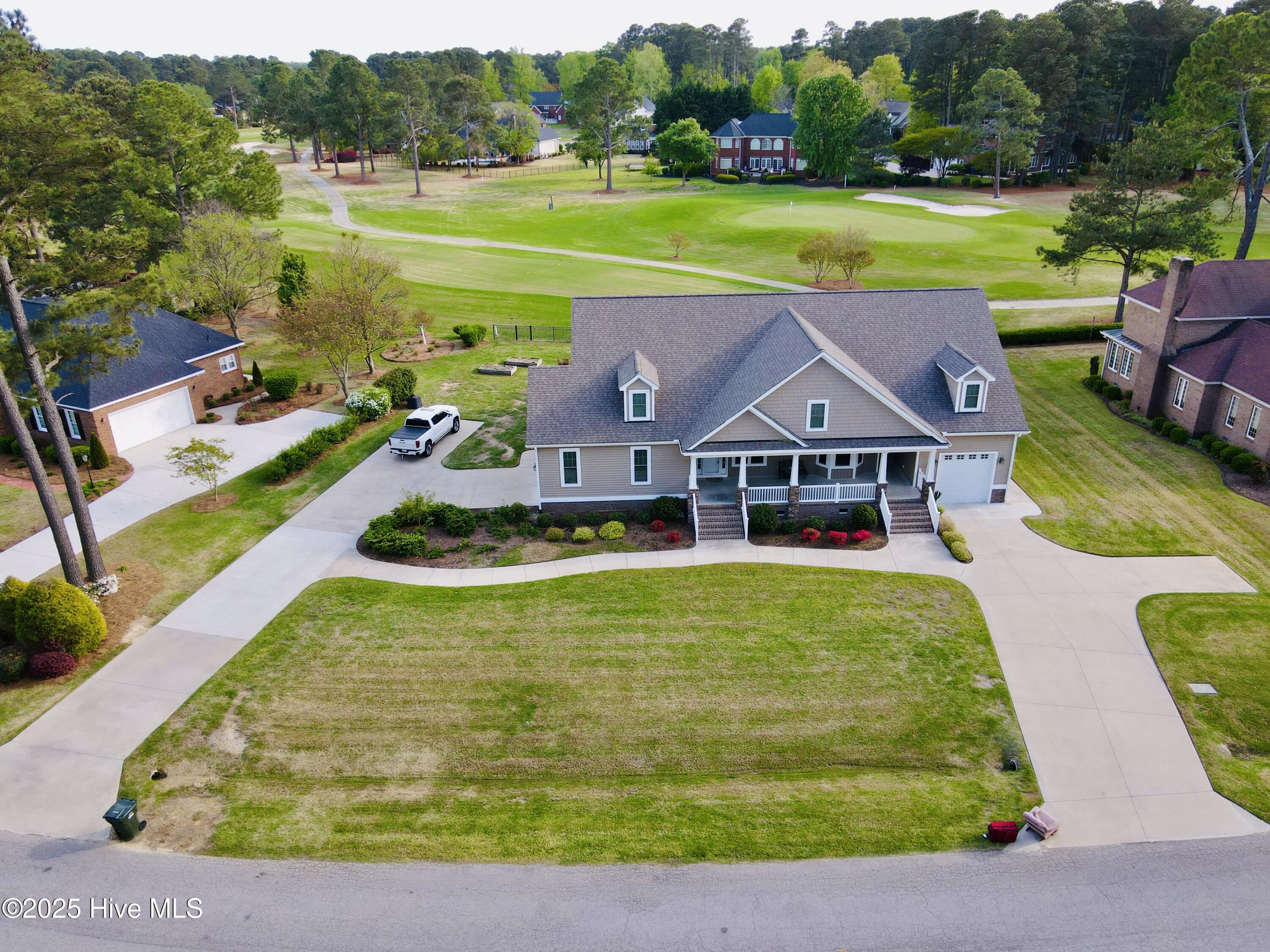 4915 Country Club Drive Property Photo 3