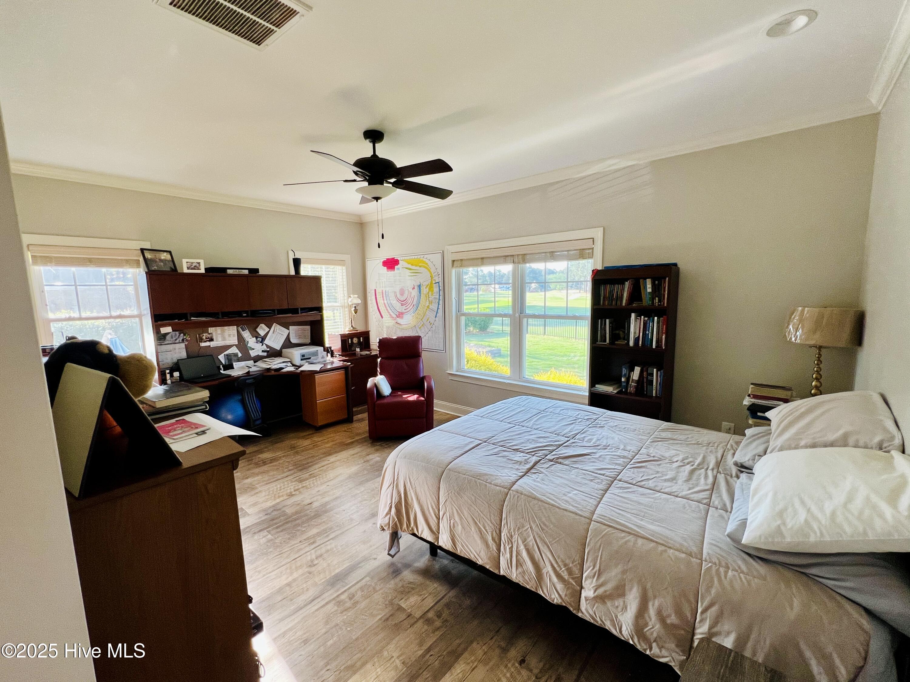4915 Country Club Drive Property Photo 11