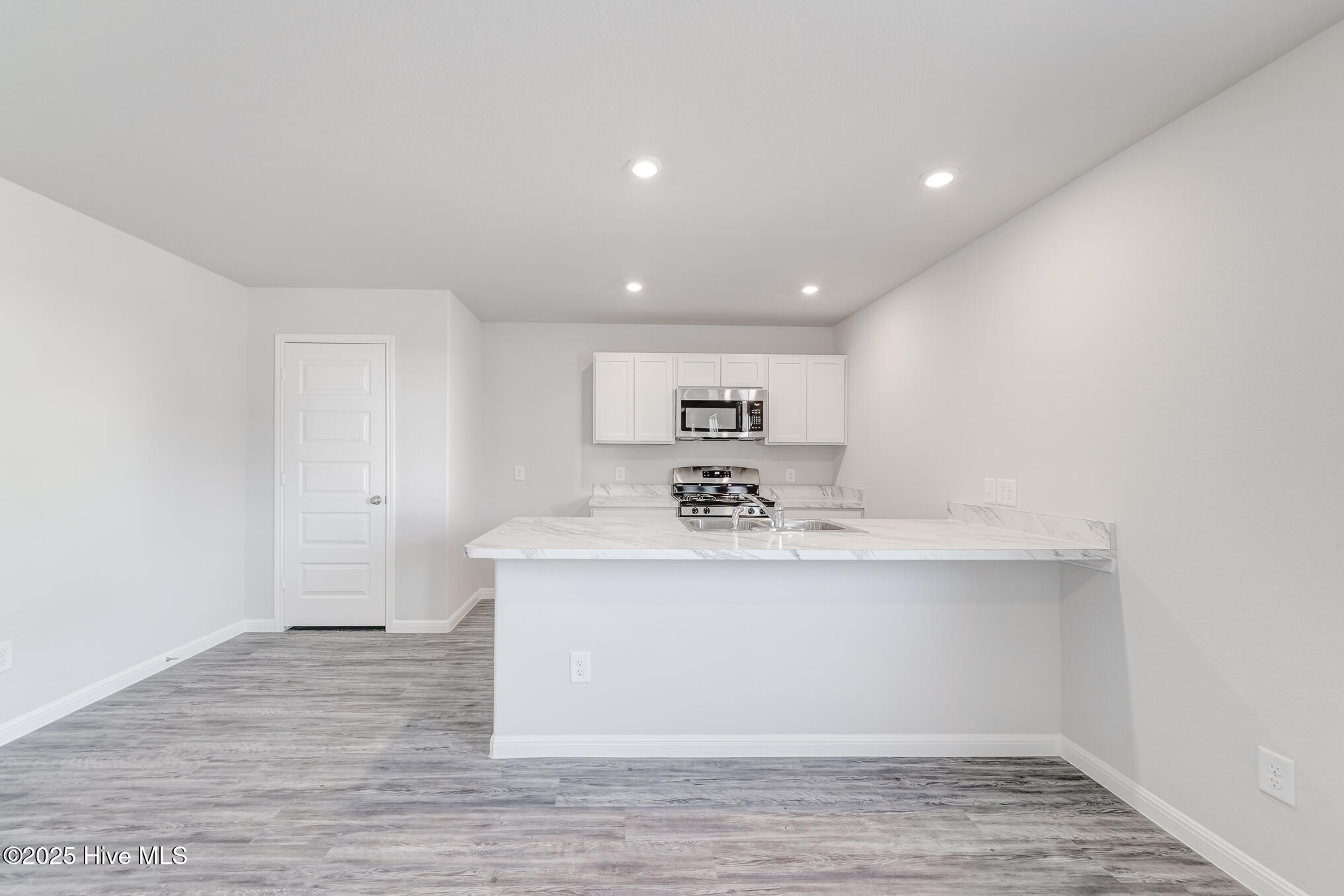 107 Institute Road Property Photo 3