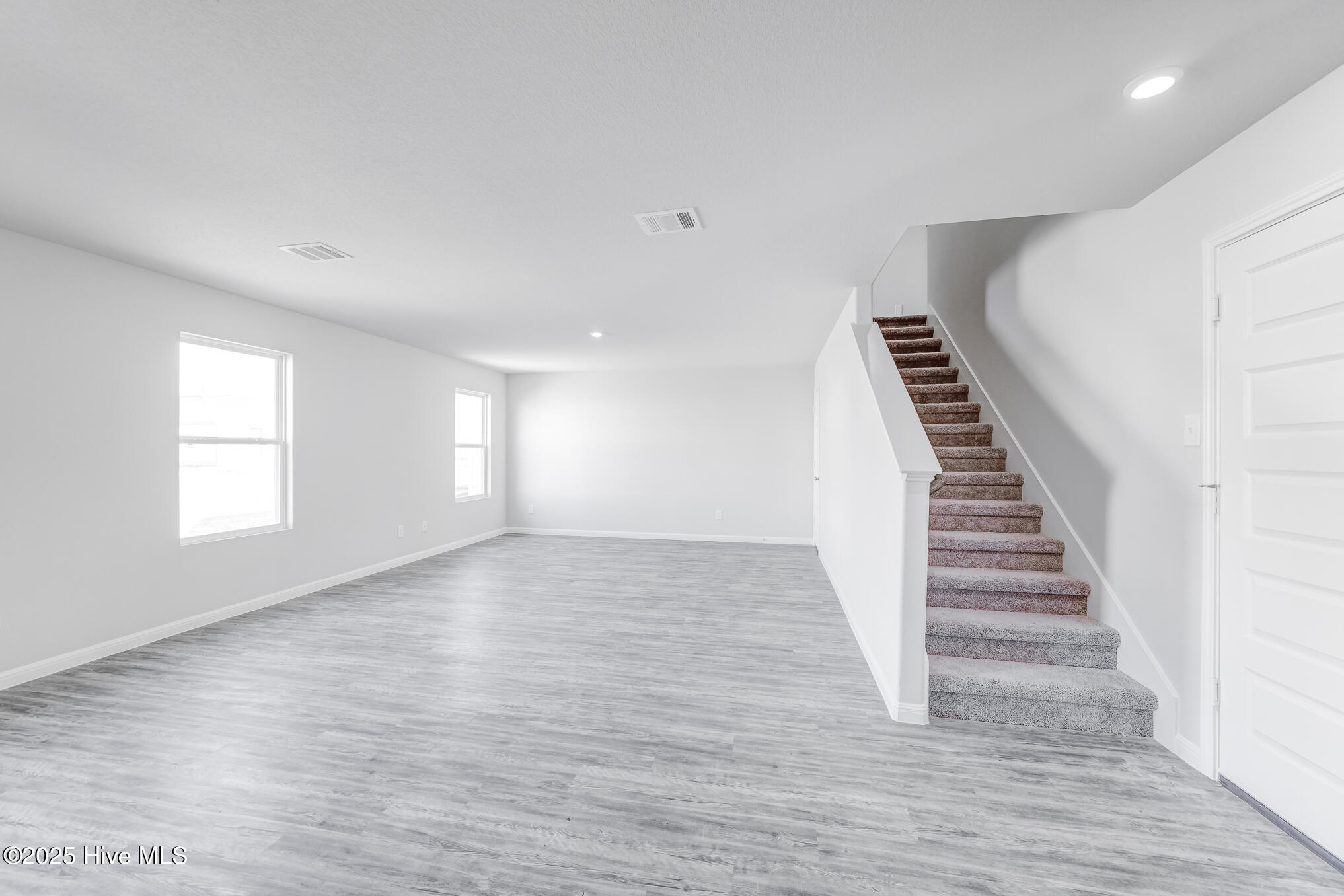107 Institute Road Property Photo 5
