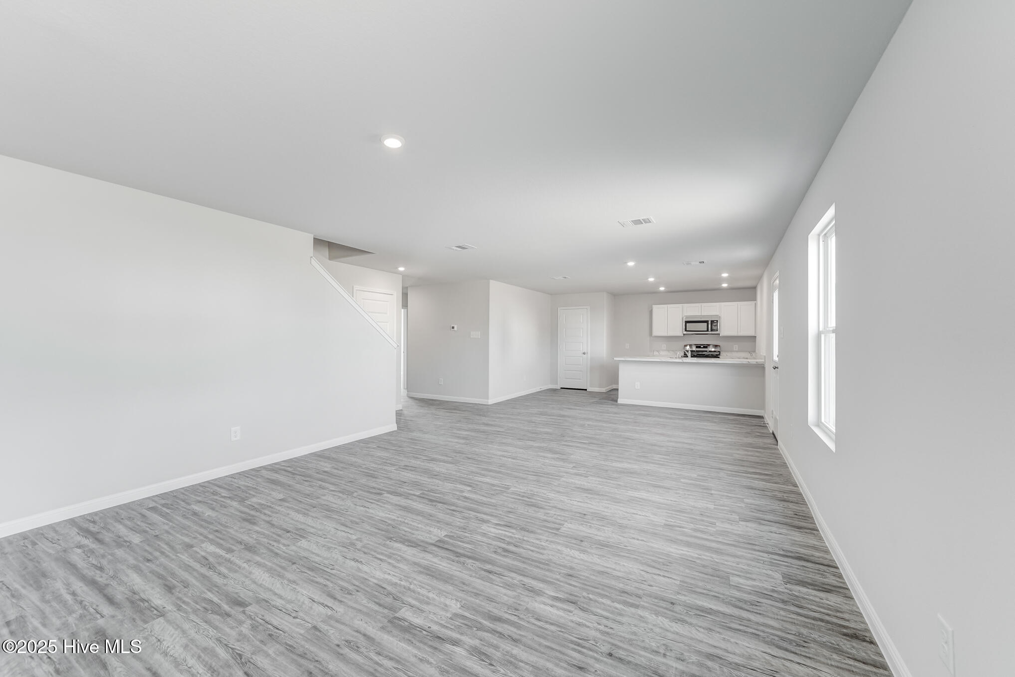 107 Institute Road Property Photo 7