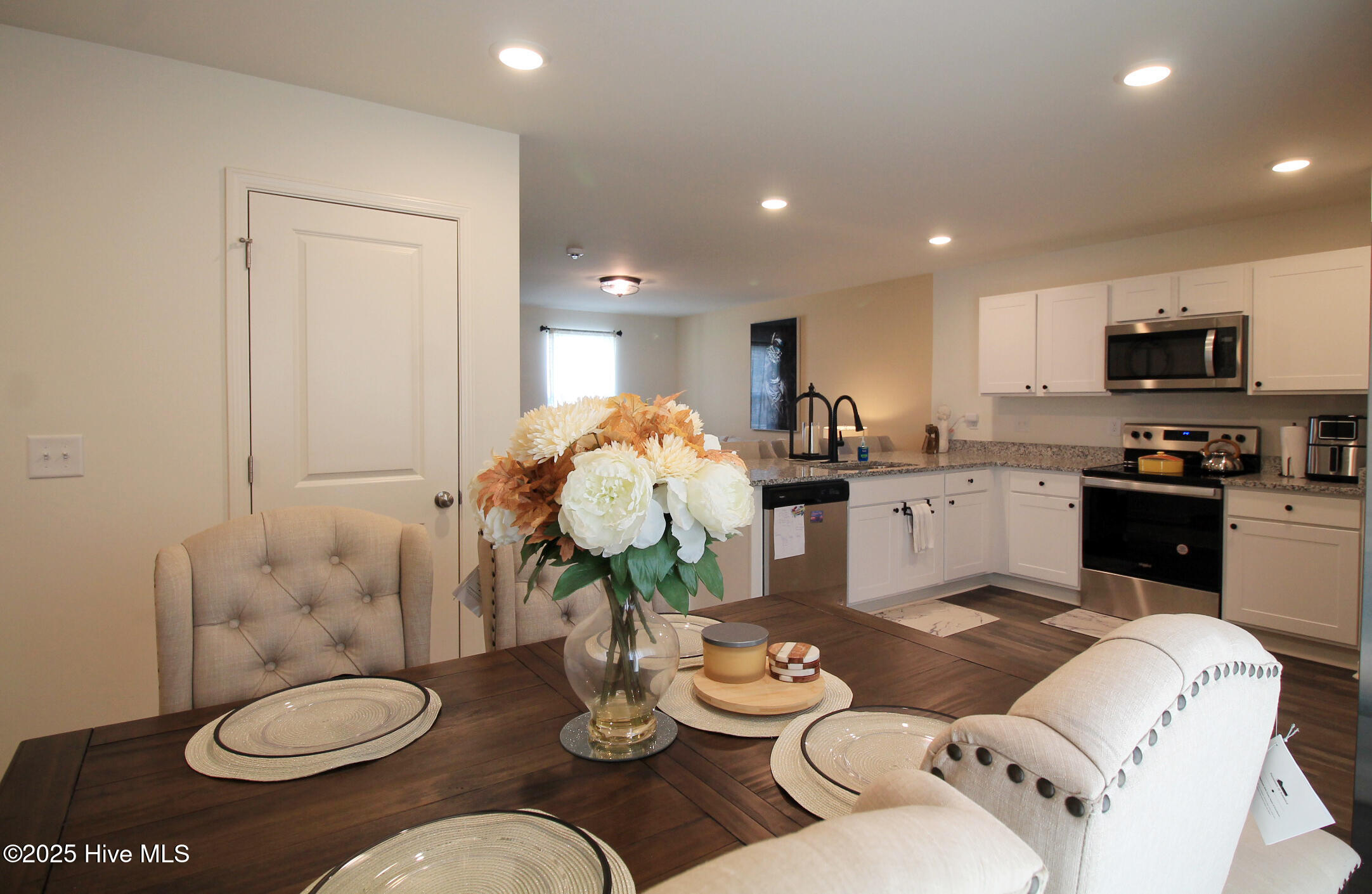 3379 Danfield Drive Property Photo 11