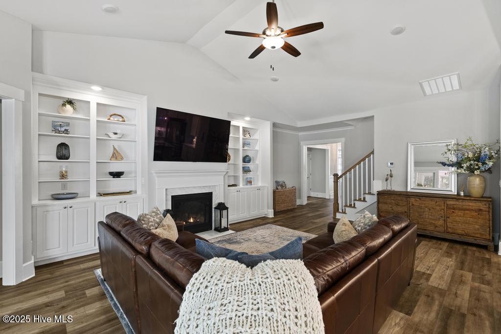 323 Lightning Bug Lane Property Photo 17