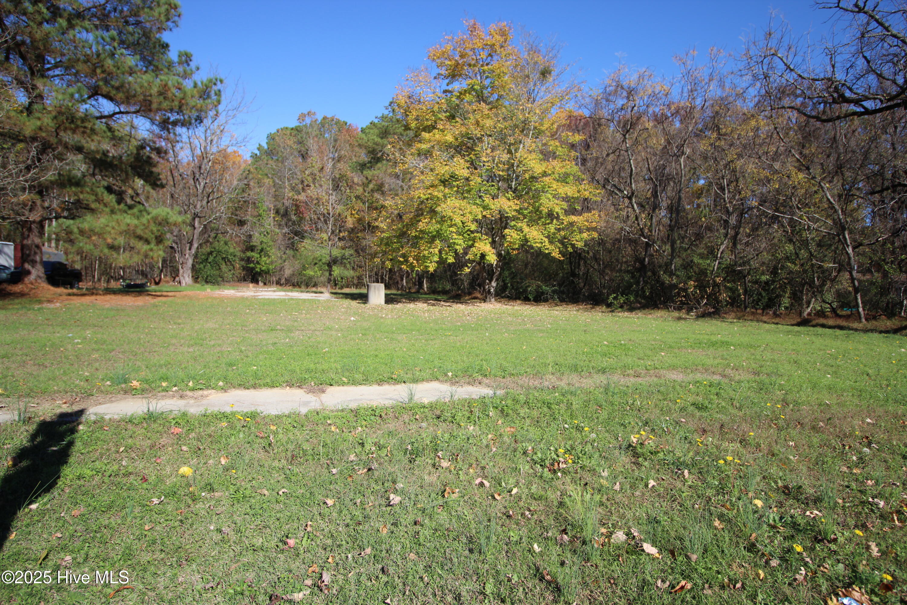 936 W Holly Springs Road Property Photo 4