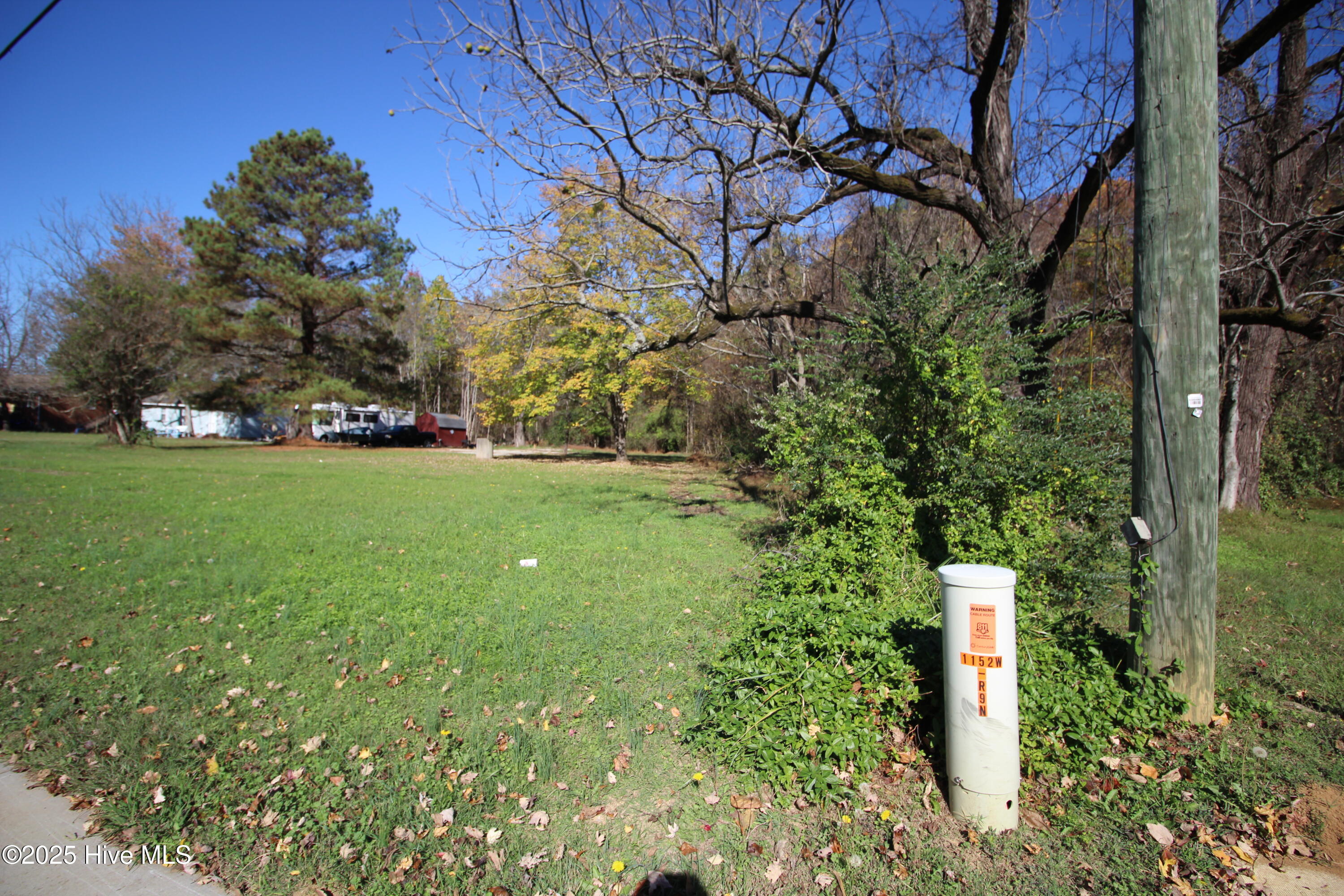 936 W Holly Springs Road Property Photo 5