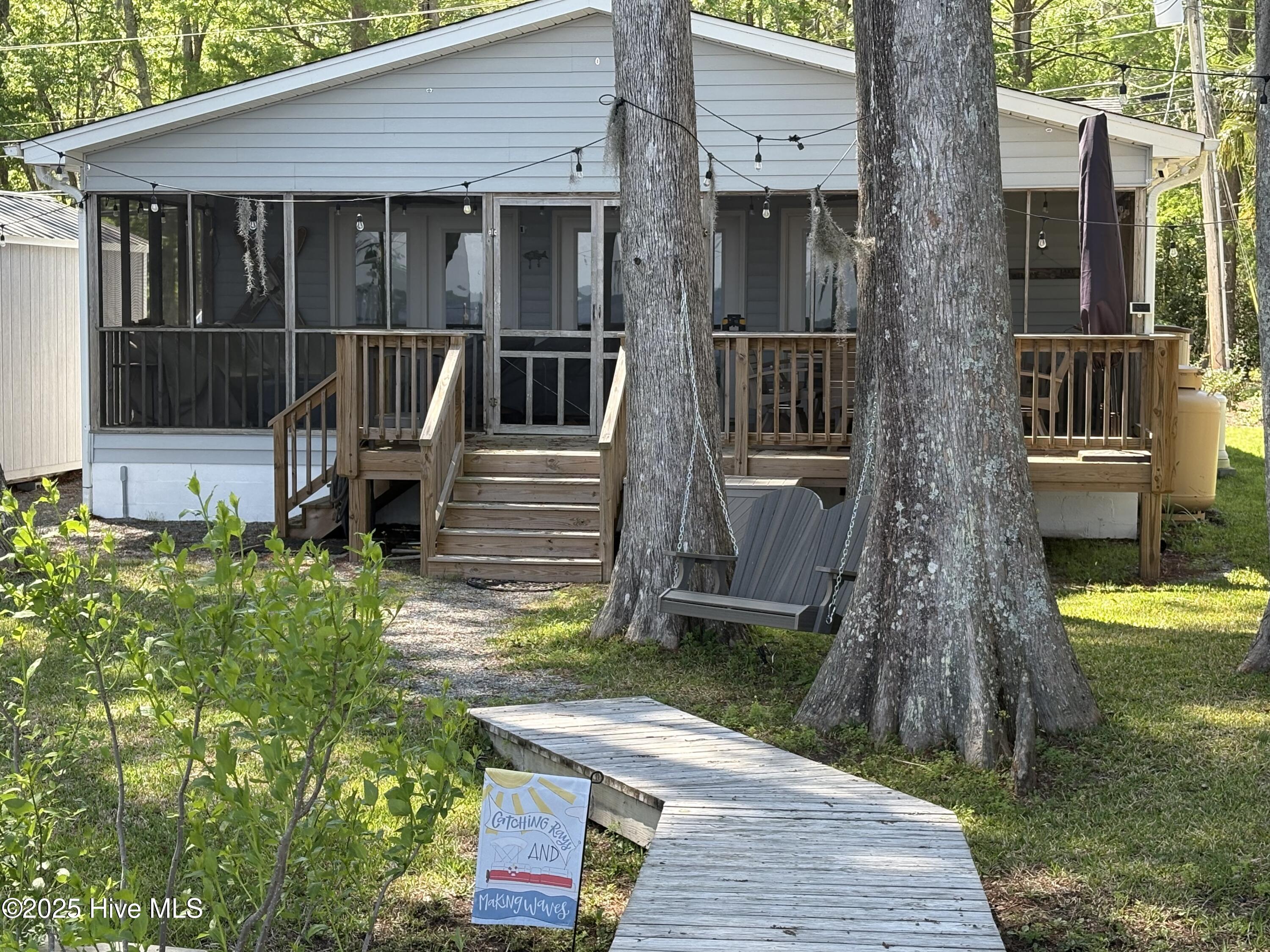2702 Canal Cove Road Property Photo