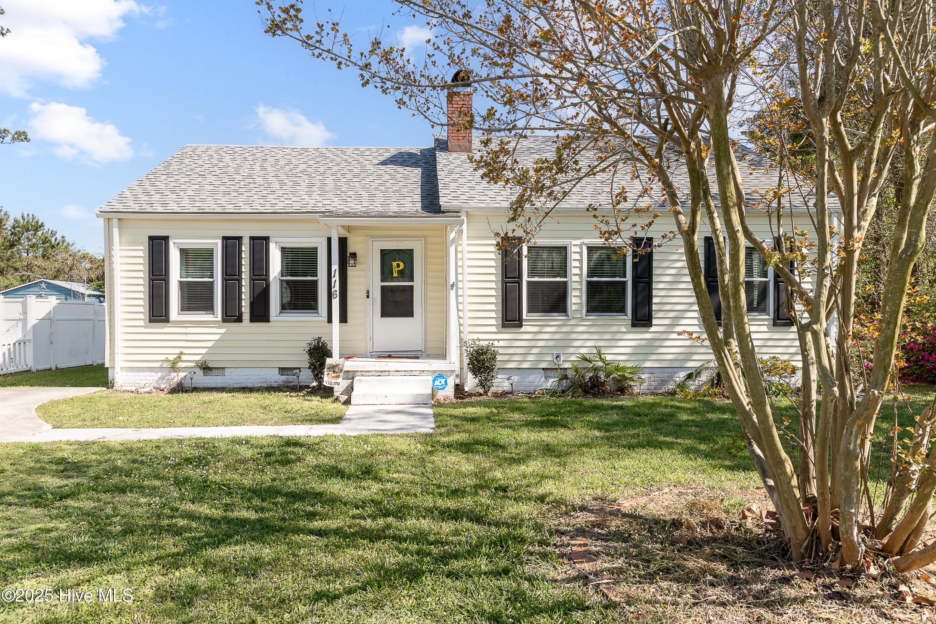 116 Stratford Road Property Photo