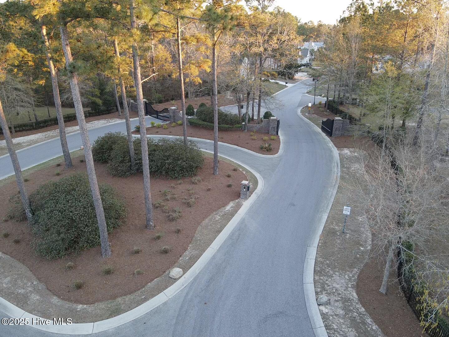774 Hollybriar Loop Road Property Photo 4