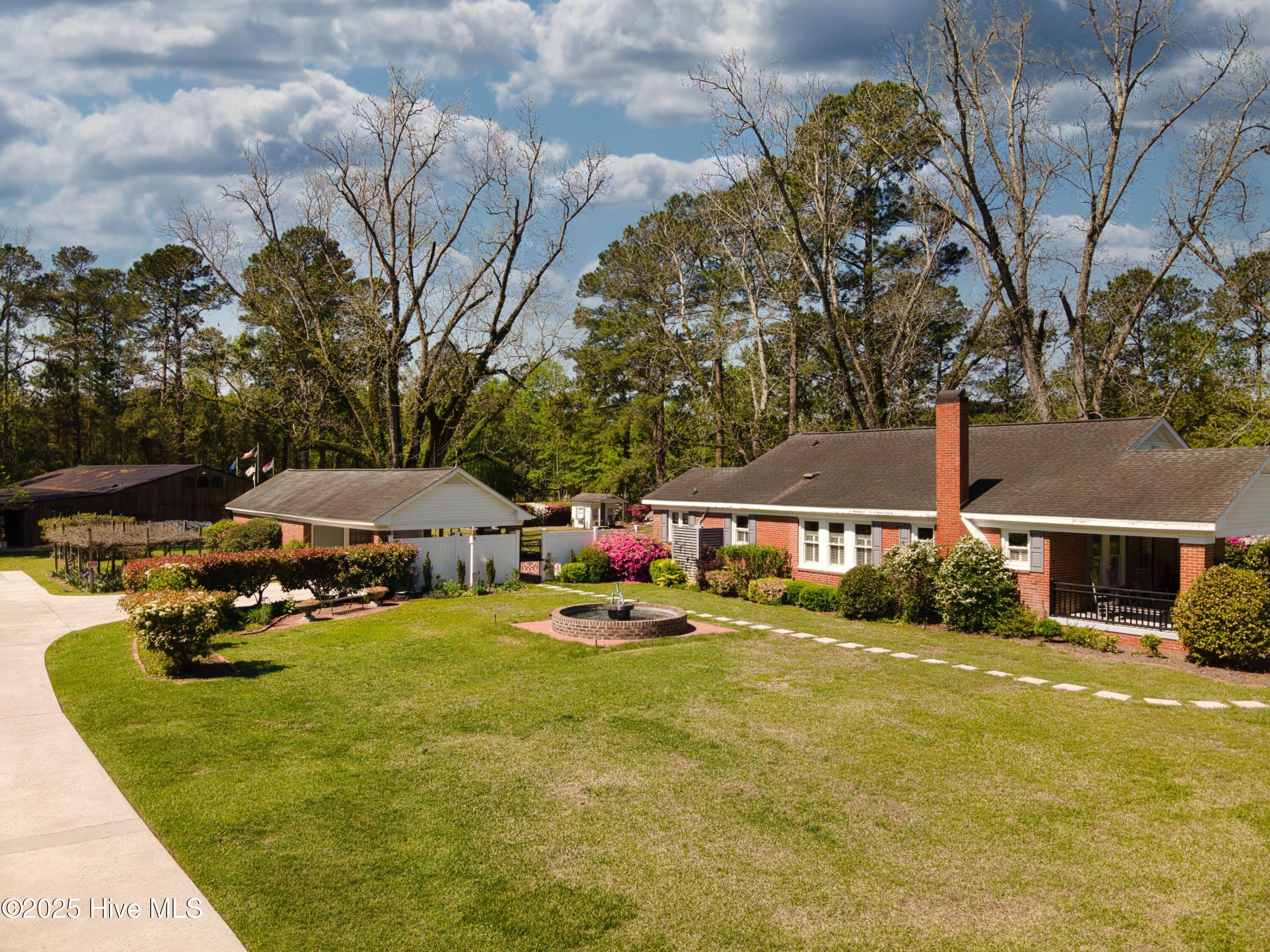 2589 Sidney Cherry Grove Road Property Photo 5