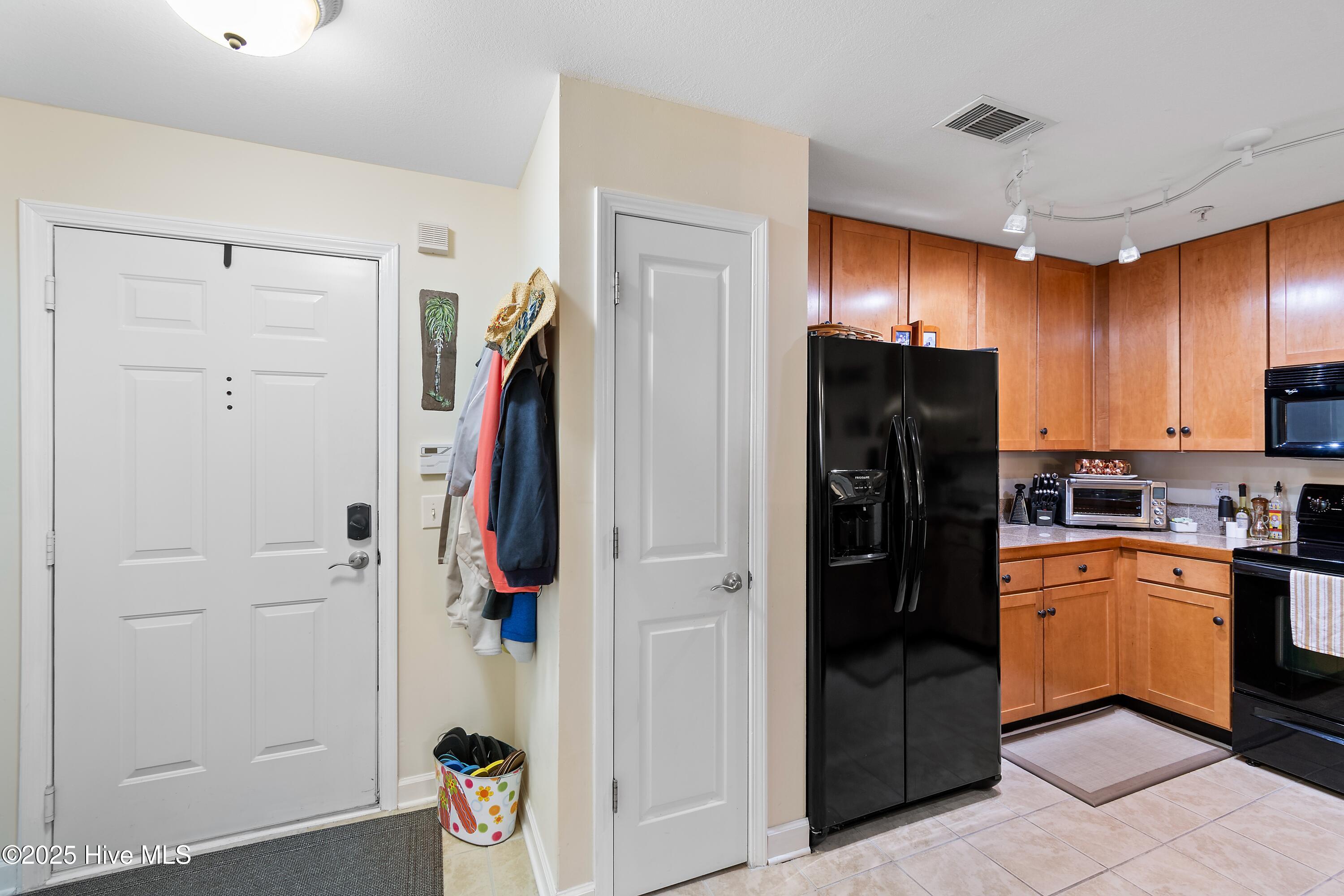260 S Crow Creek Drive 17 Property Photo 3