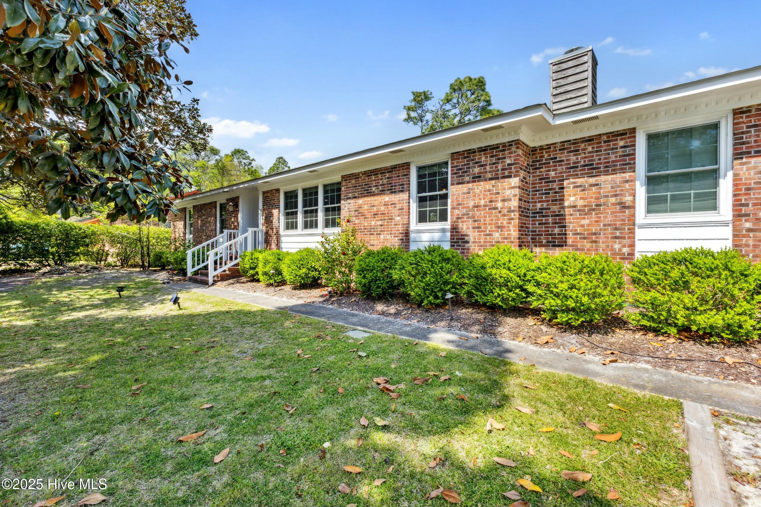 417 Arbor Way Property Photo 4