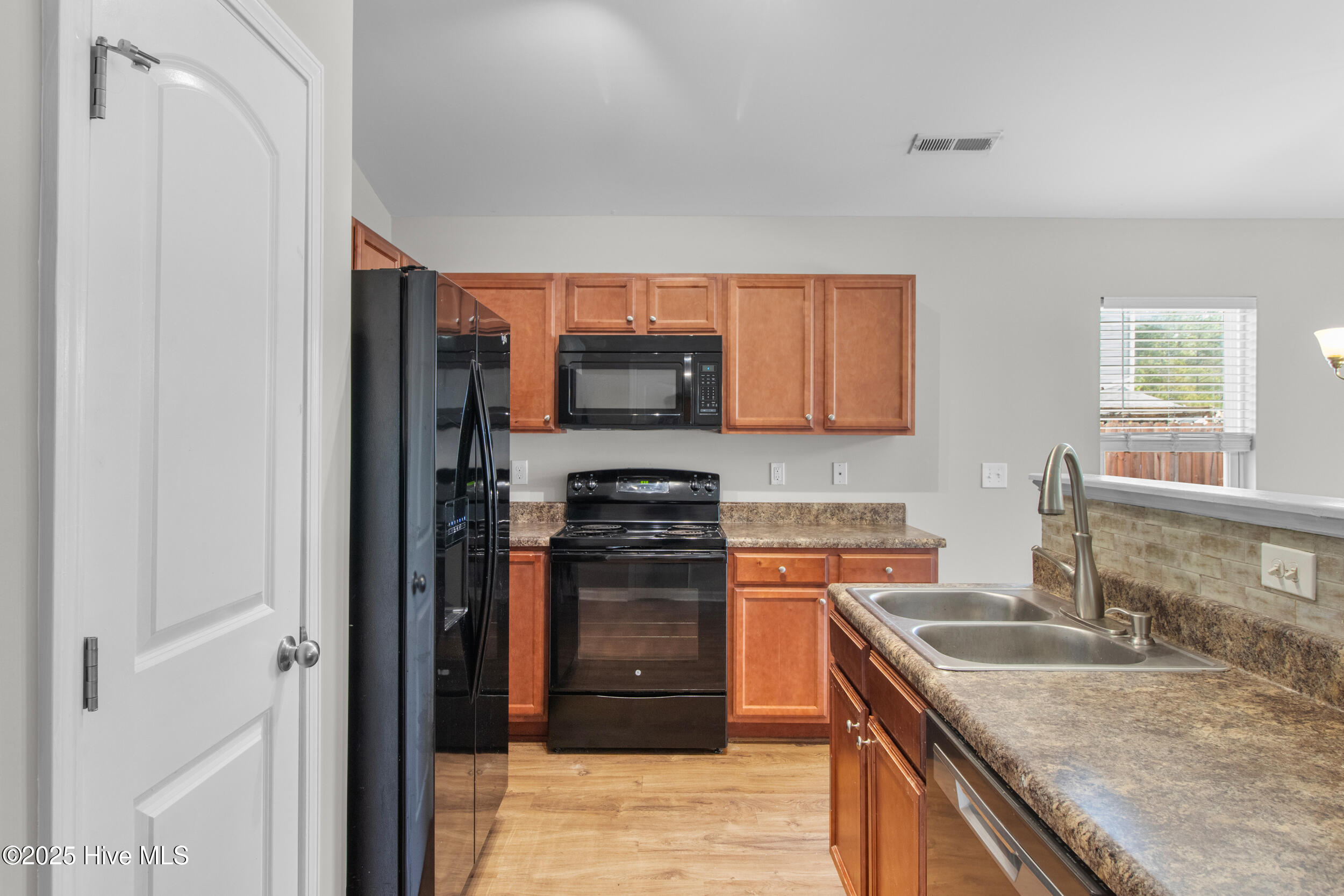 2218 Brookstone Drive Property Photo 14