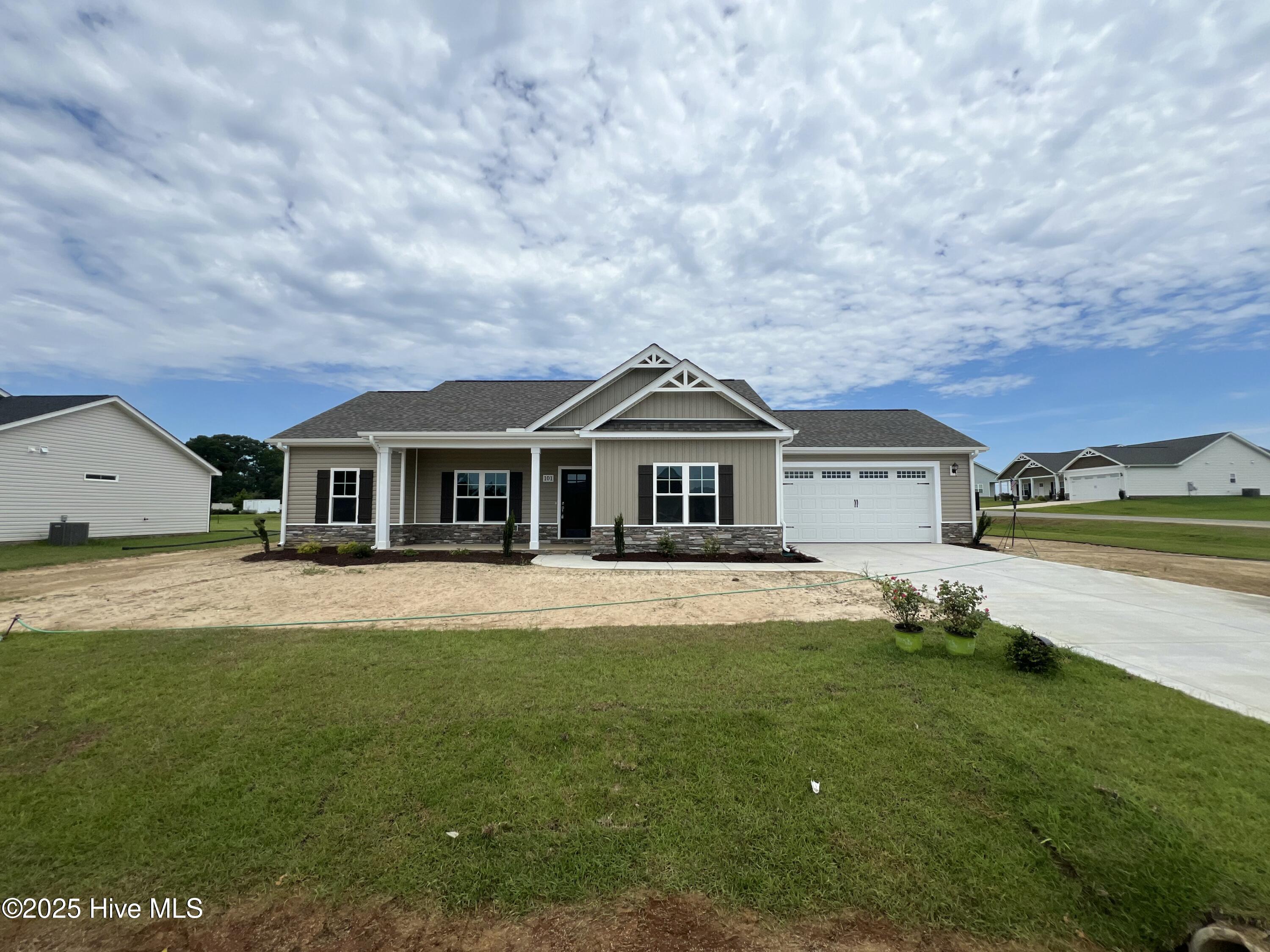 101 Waterstone Court Property Photo 2