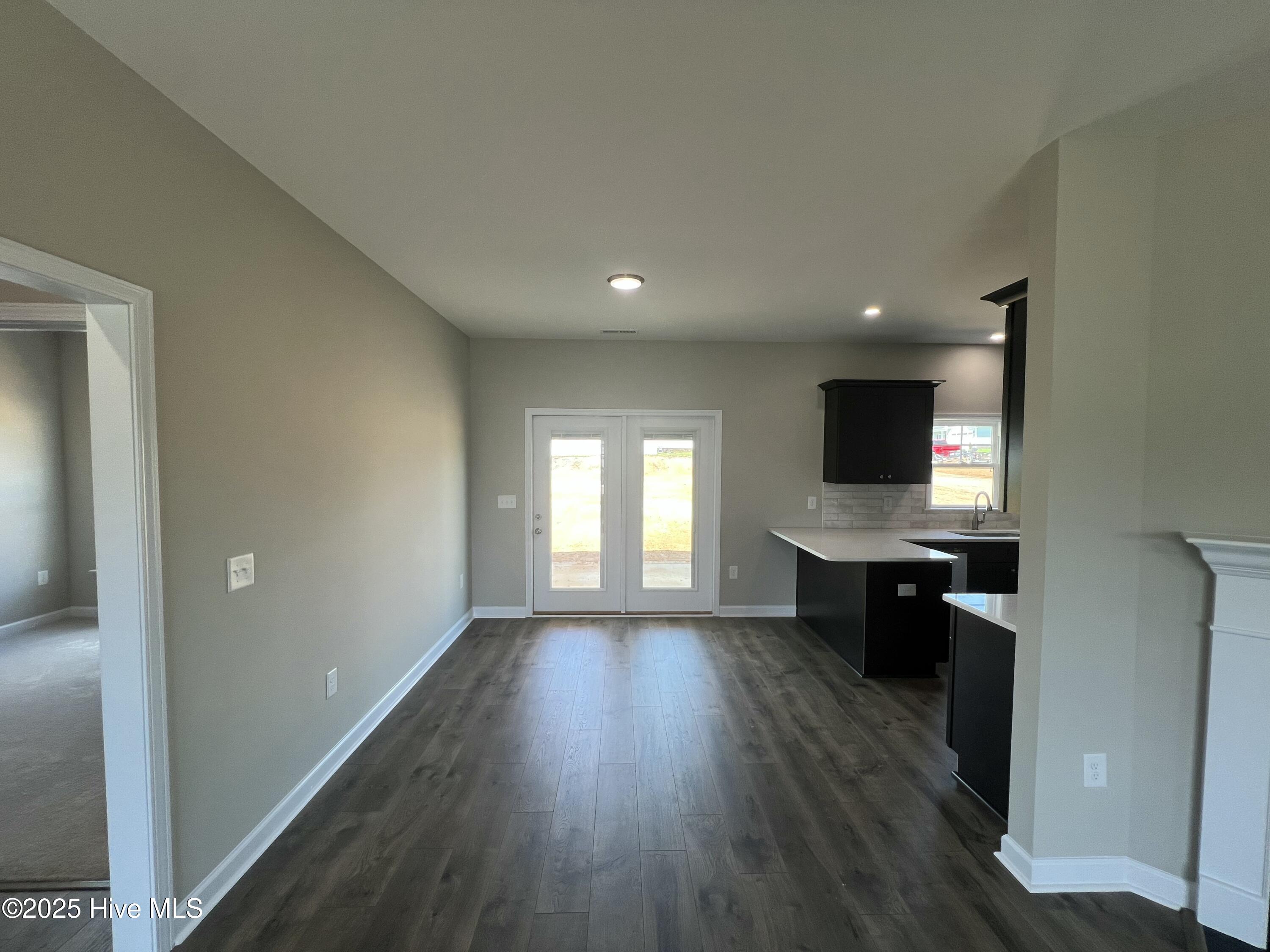101 Waterstone Court Property Photo 4