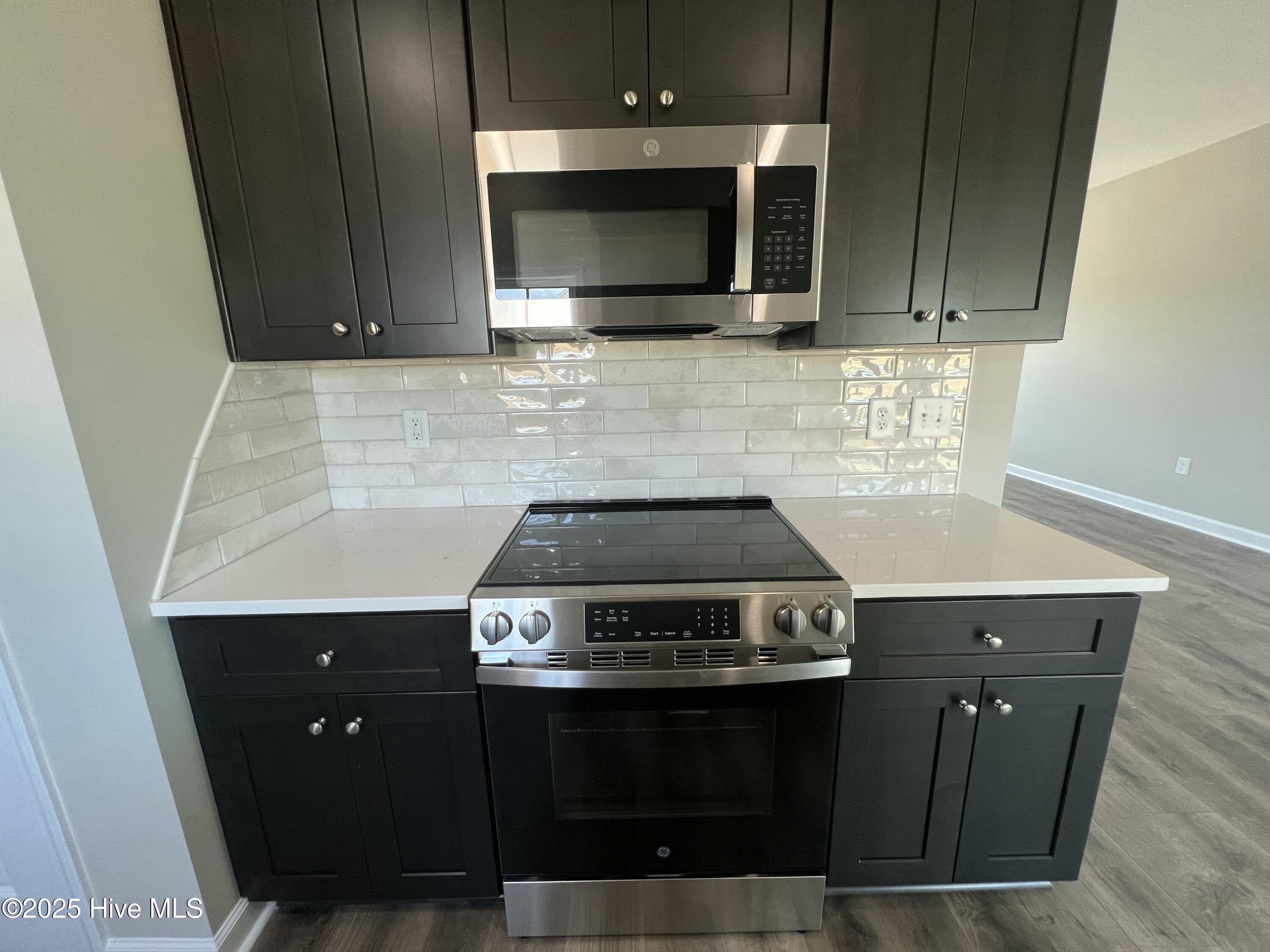 101 Waterstone Court Property Photo 6