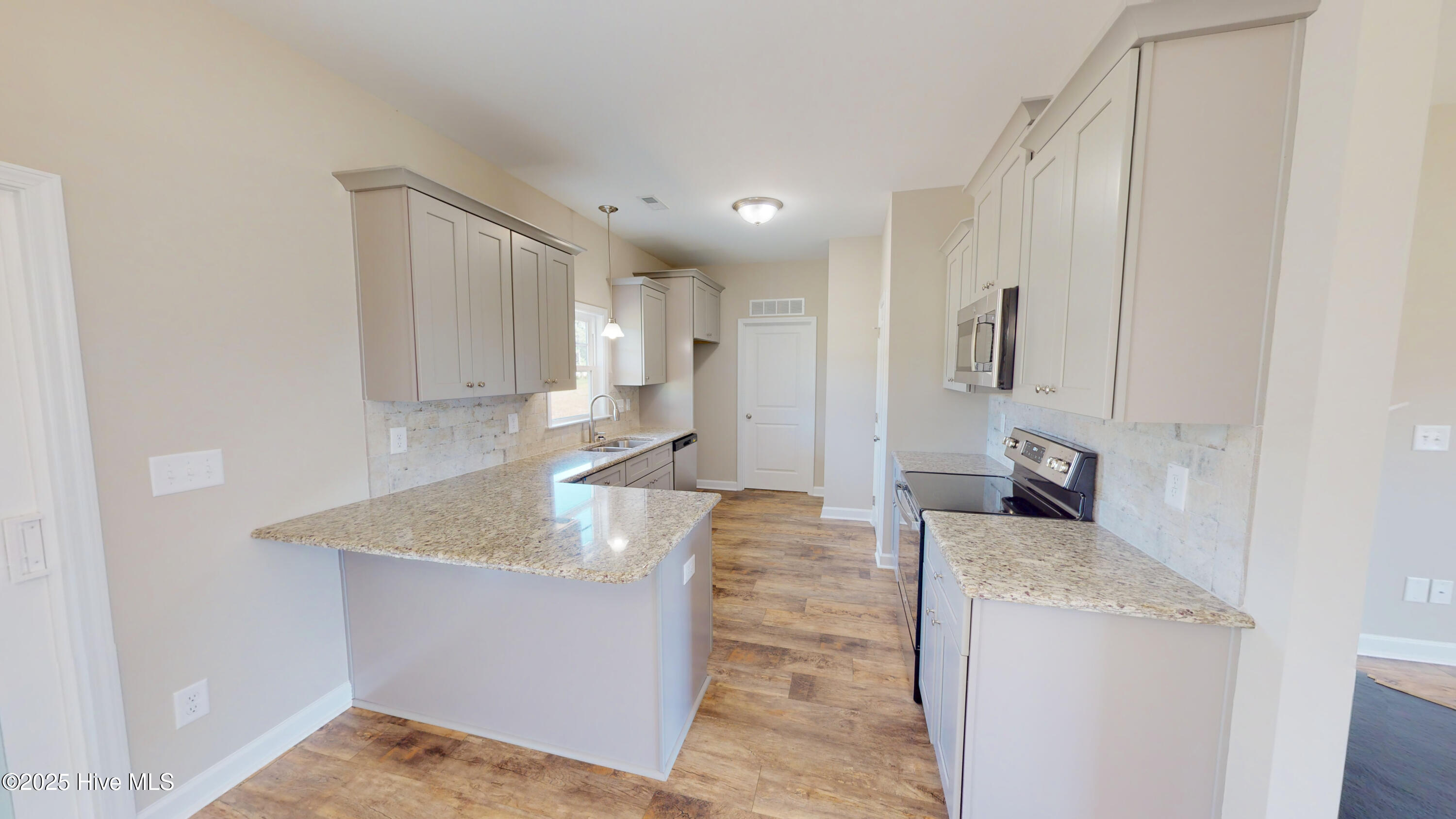 101 Waterstone Court Property Photo 13