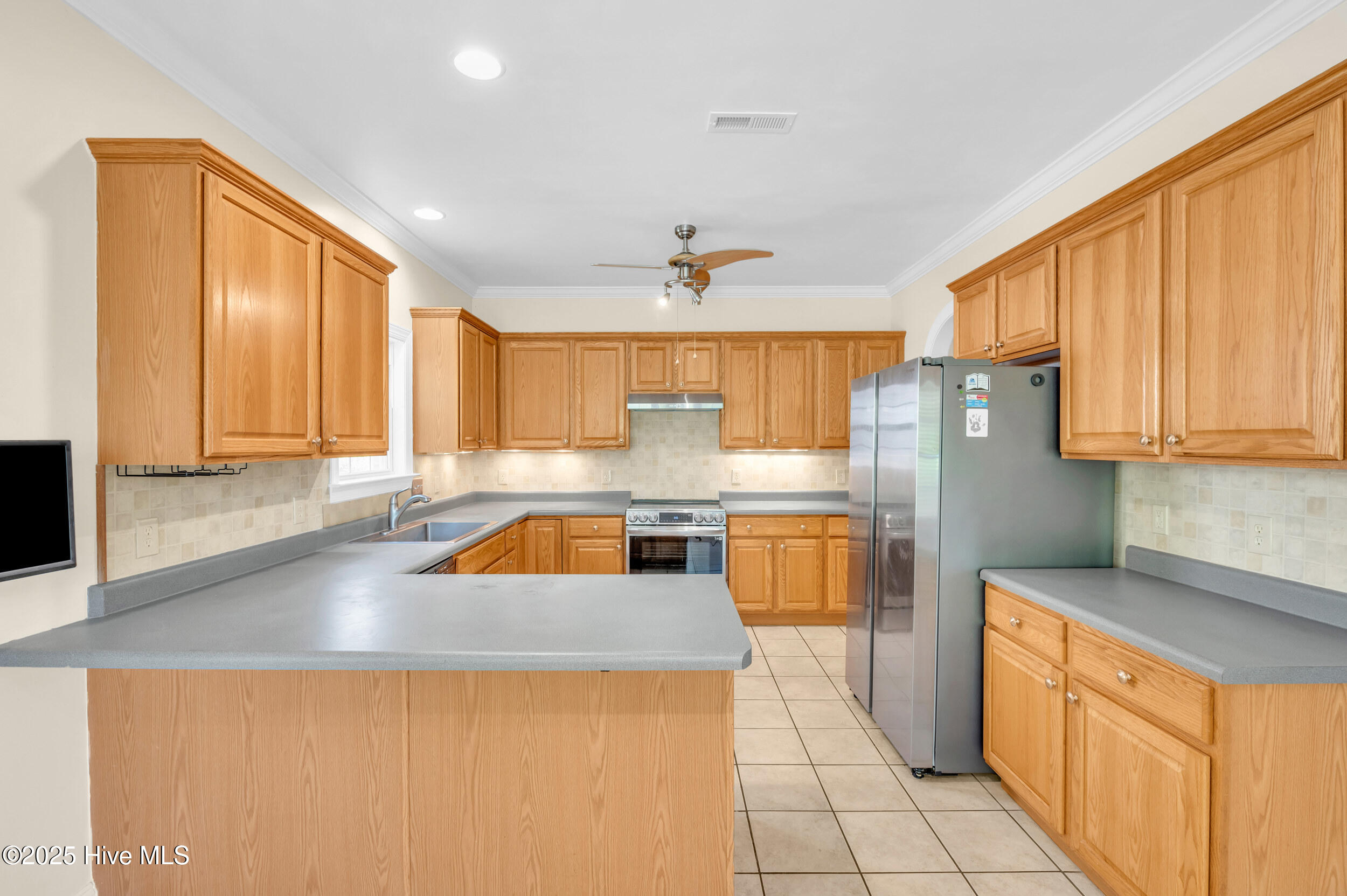 325 Windchime Drive Property Photo 3