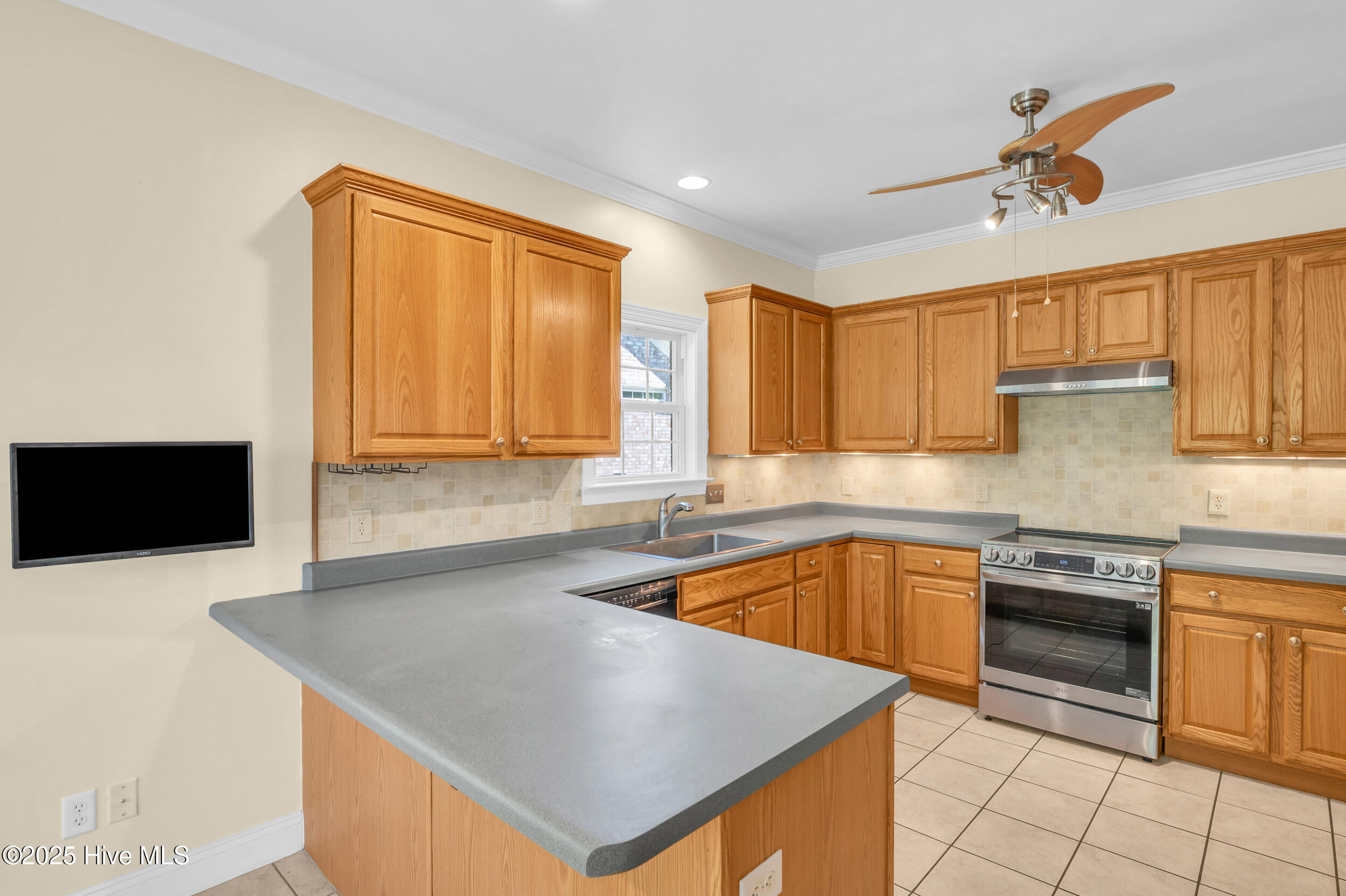 325 Windchime Drive Property Photo 11