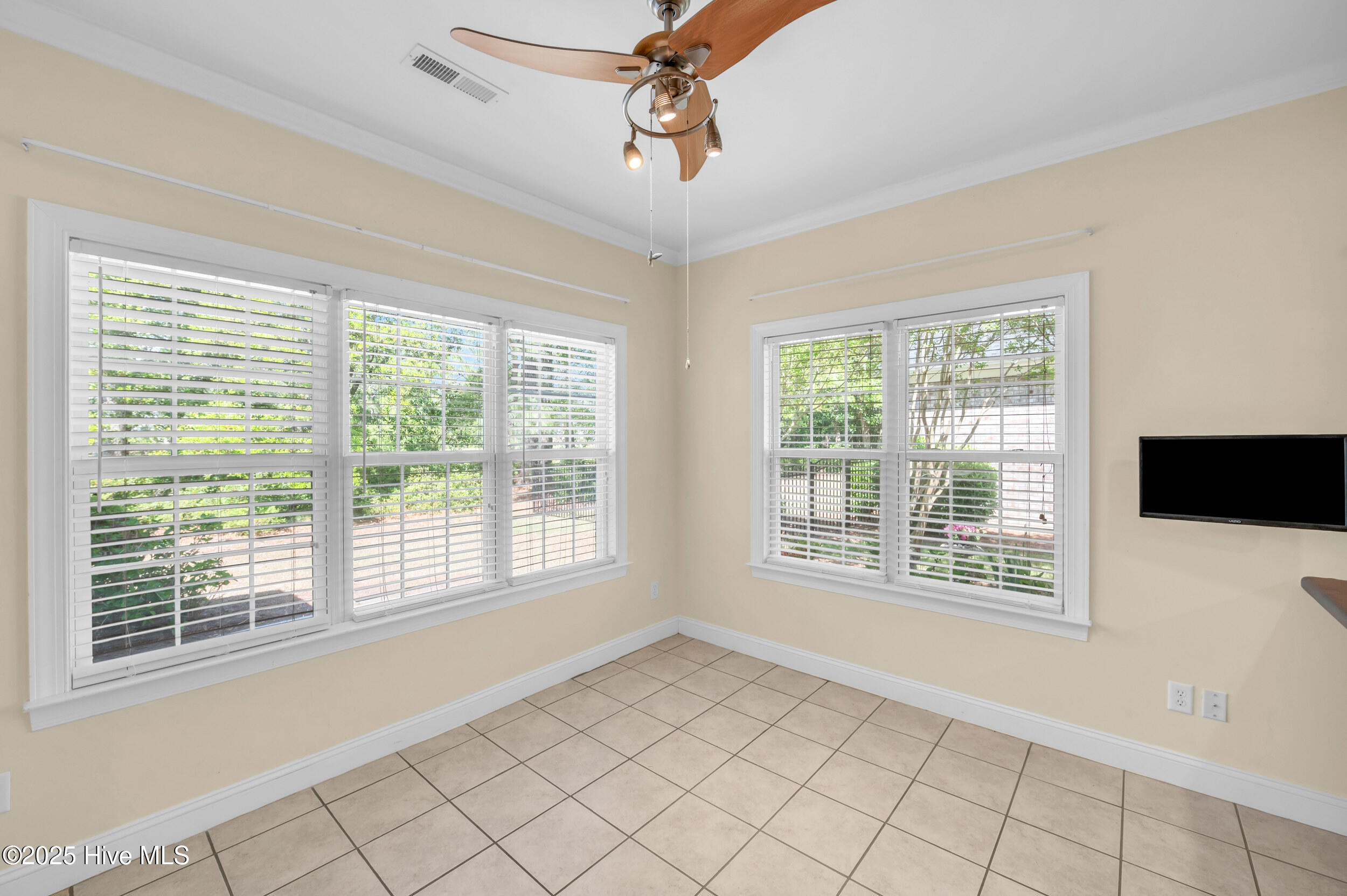 325 Windchime Drive Property Photo 15