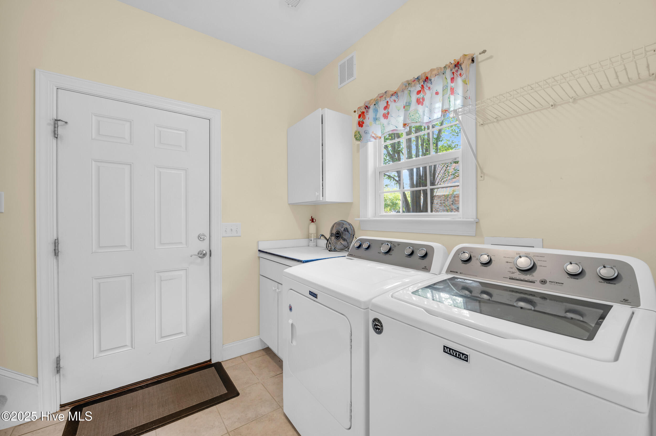 325 Windchime Drive Property Photo 30
