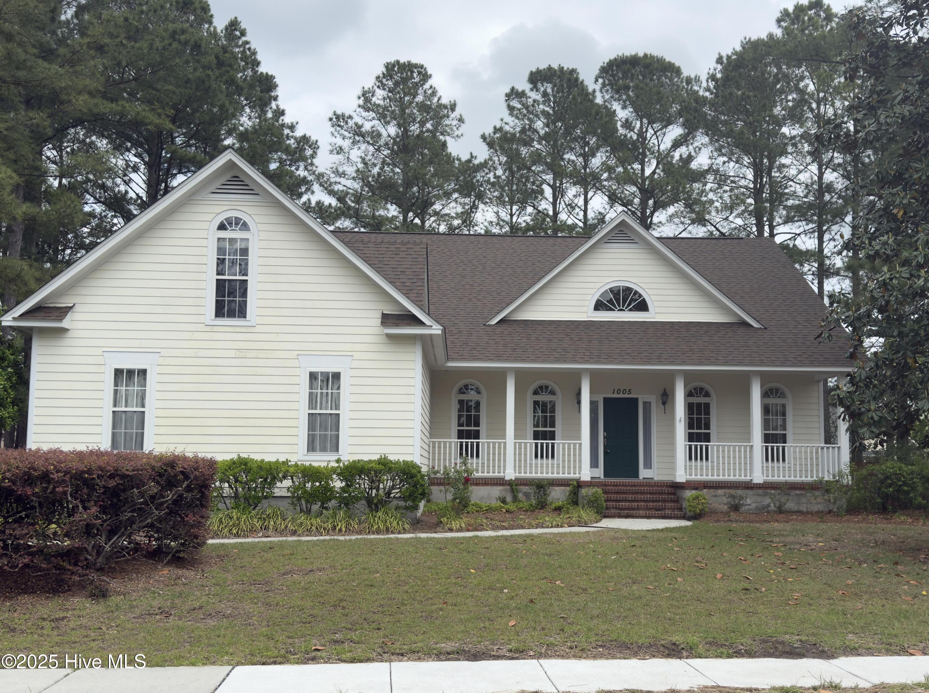 1005 Greymoss Lane Property Photo 2