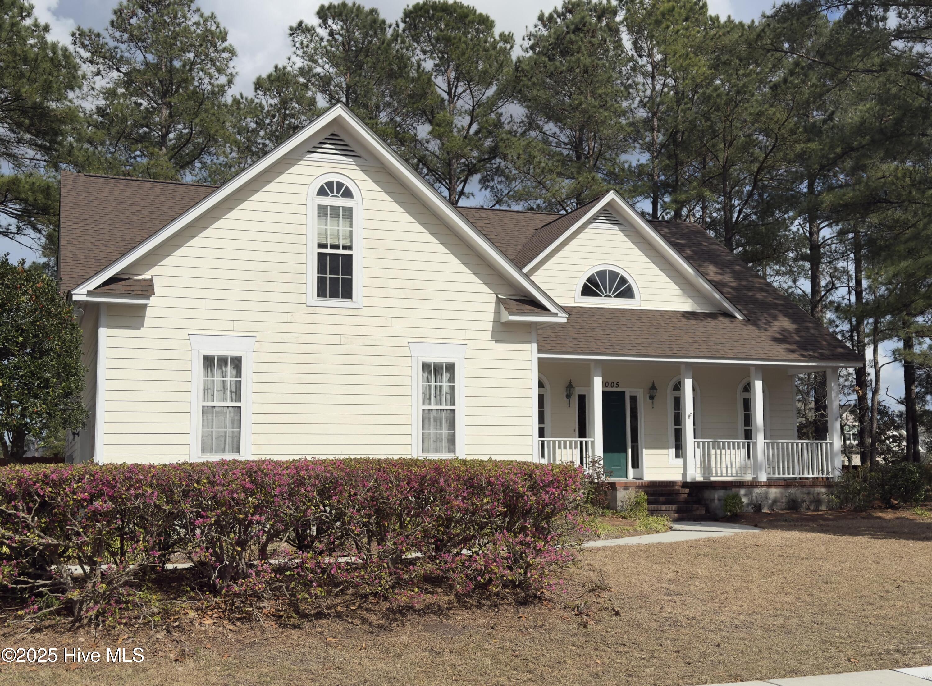 1005 Greymoss Lane Property Photo 3