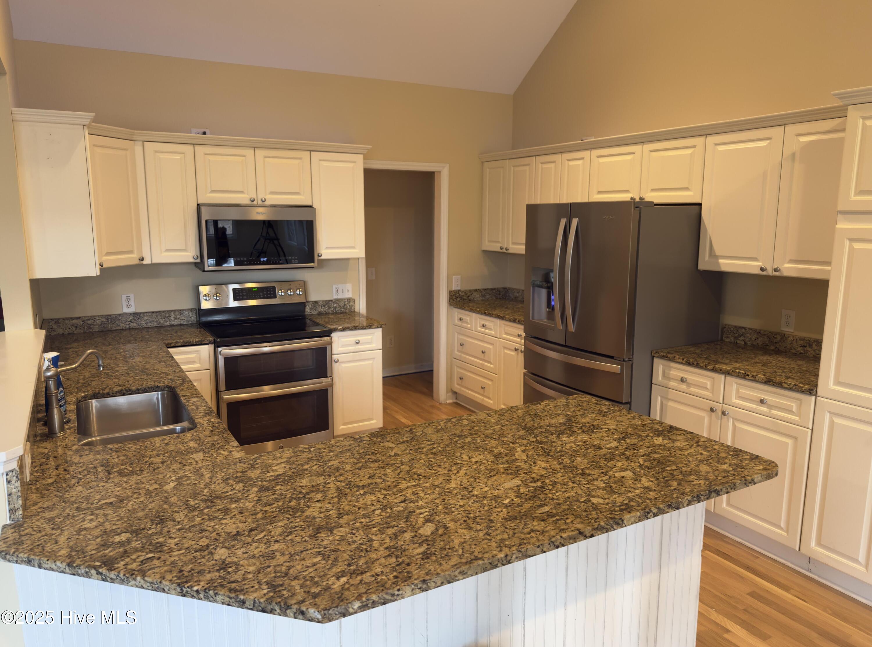1005 Greymoss Lane Property Photo 13