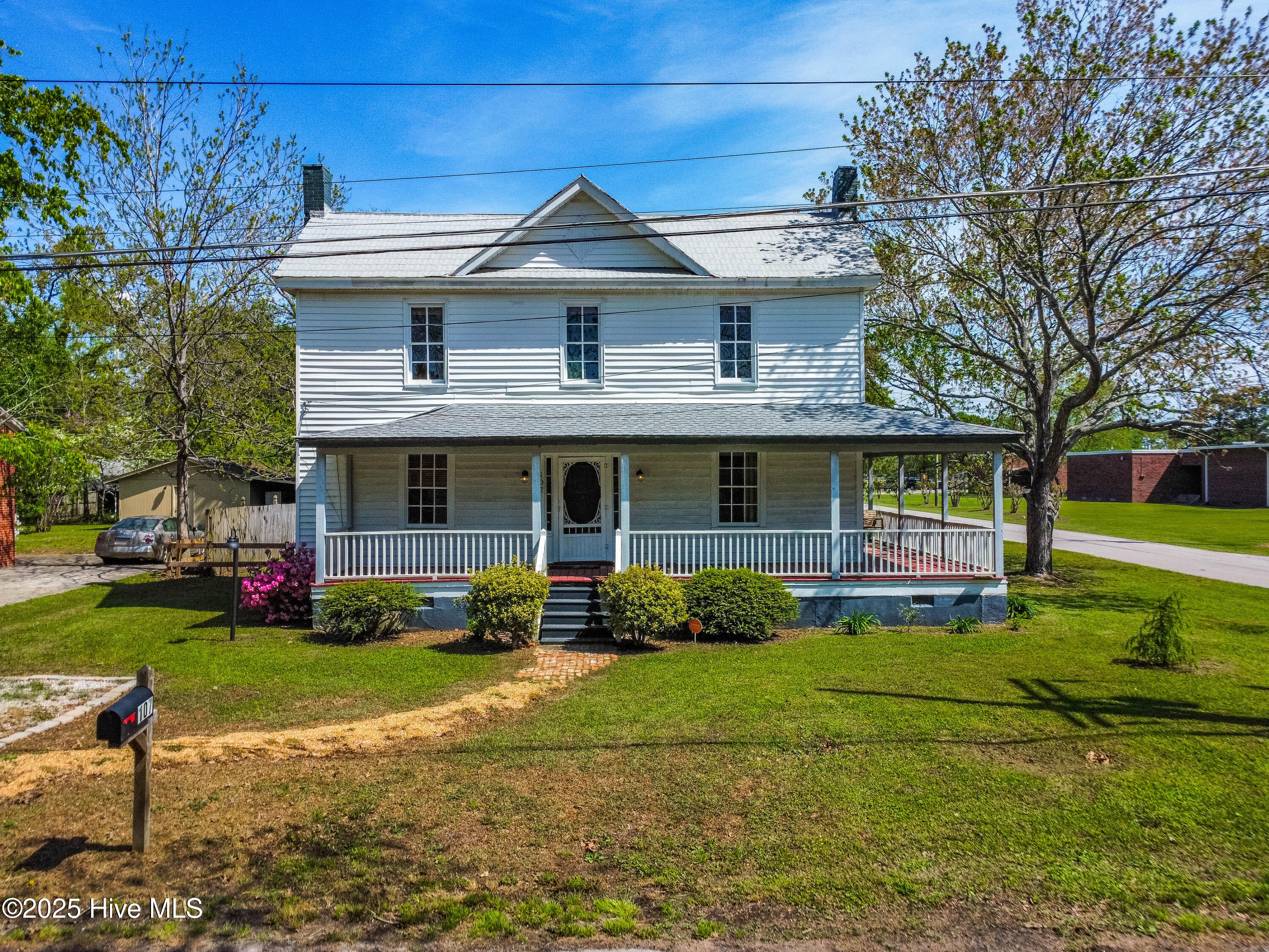 107 Church Street Property Photo