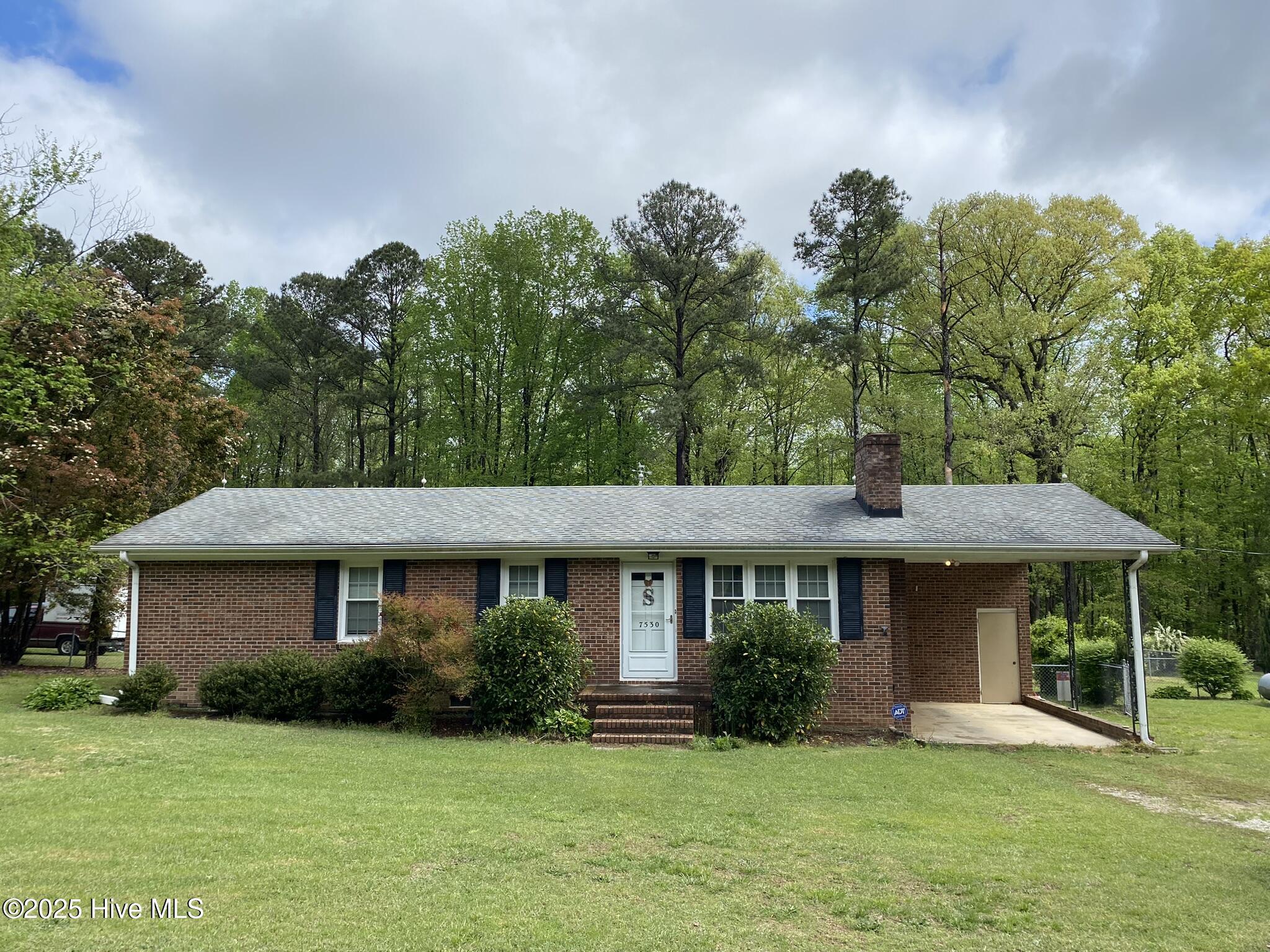 7530 Leonard Road Property Photo