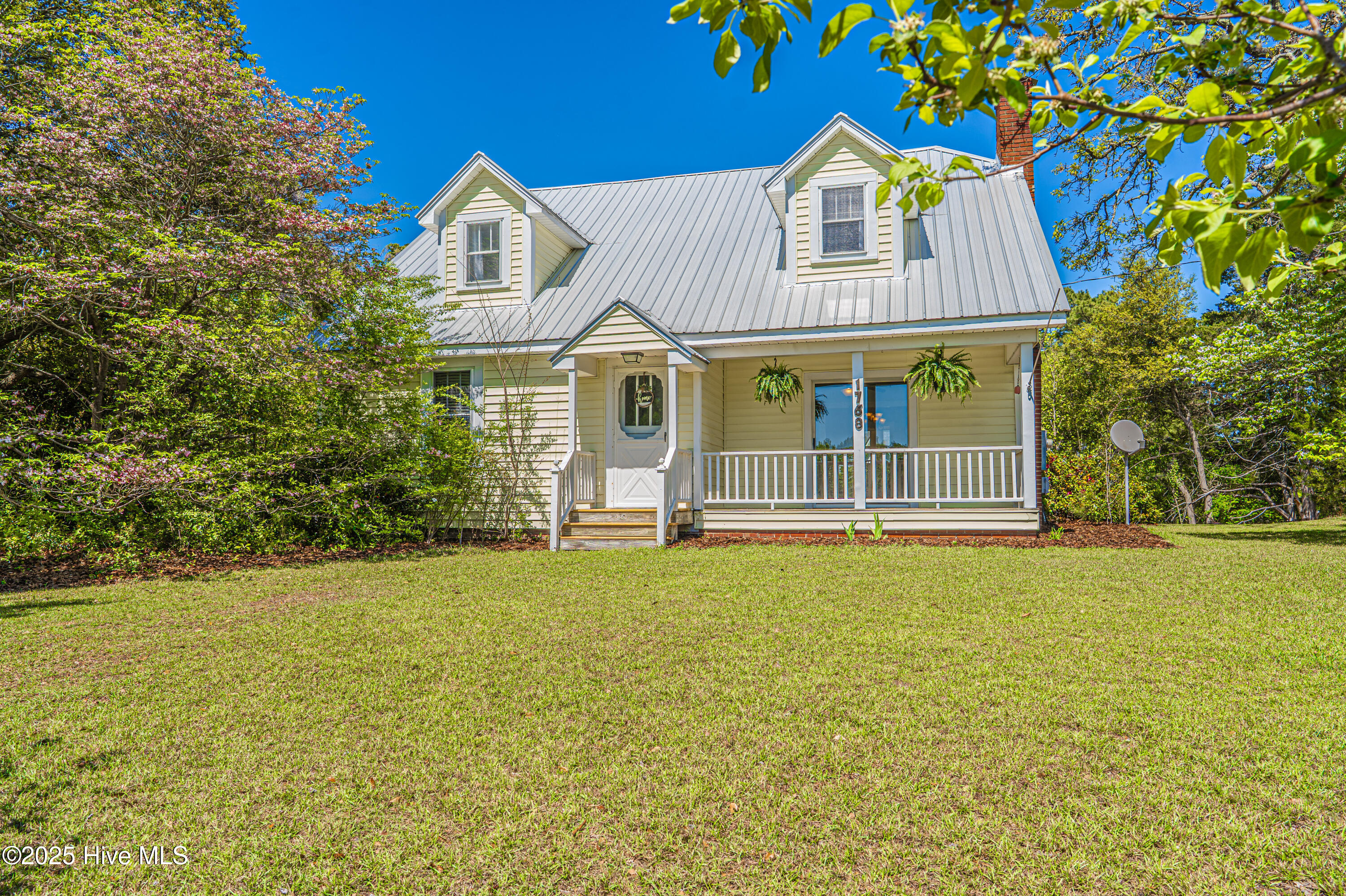 1768 Airport Road Property Photo