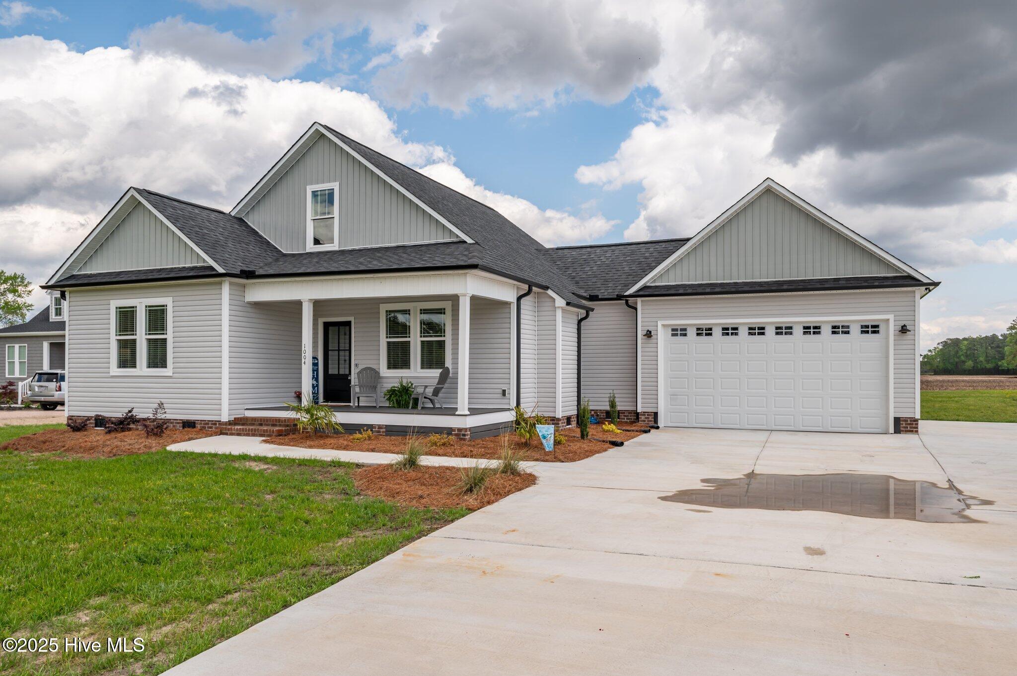 1004 Winfield Lane Property Photo