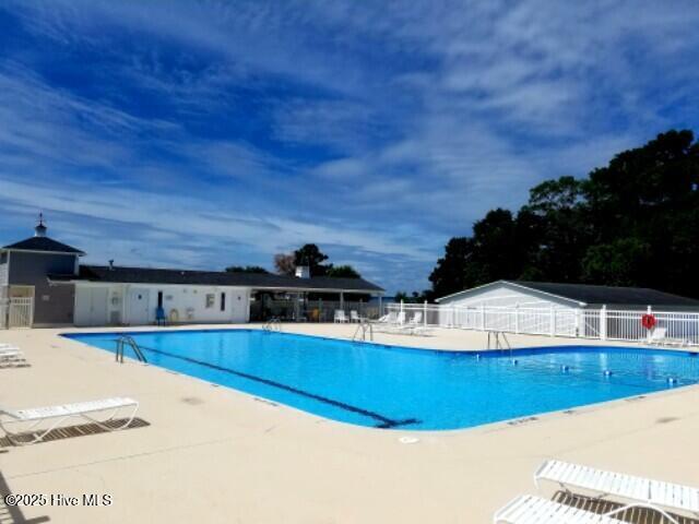 461 Country Club Drive Property Photo 9