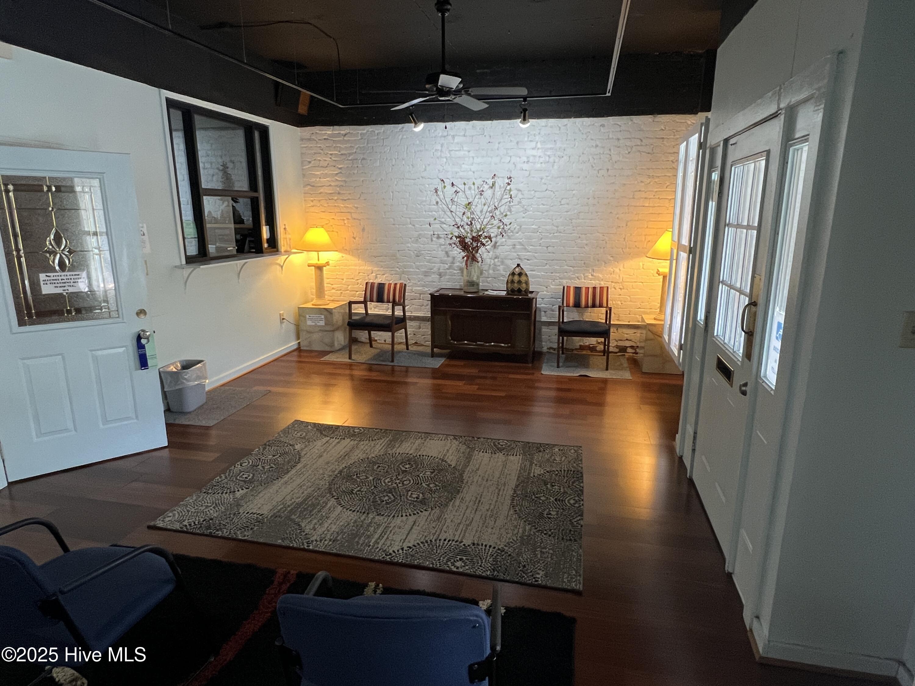 232 S Main Street Property Photo 6