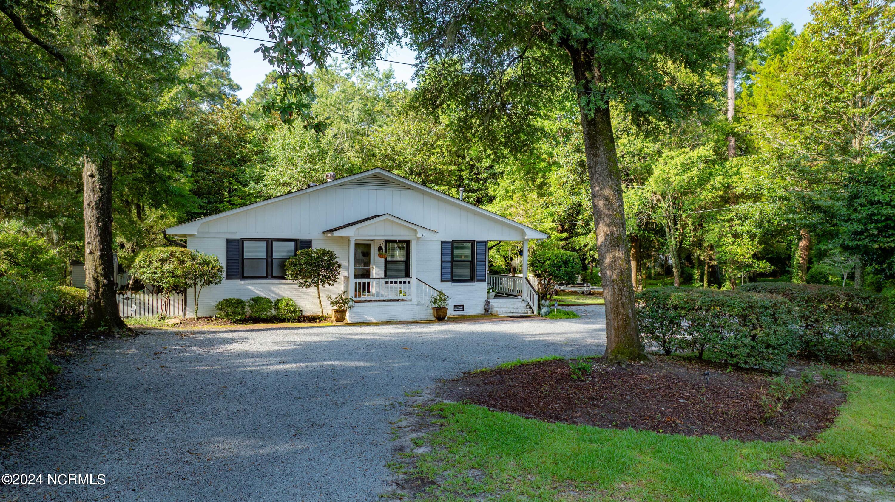 110 Airlie Road Property Photo