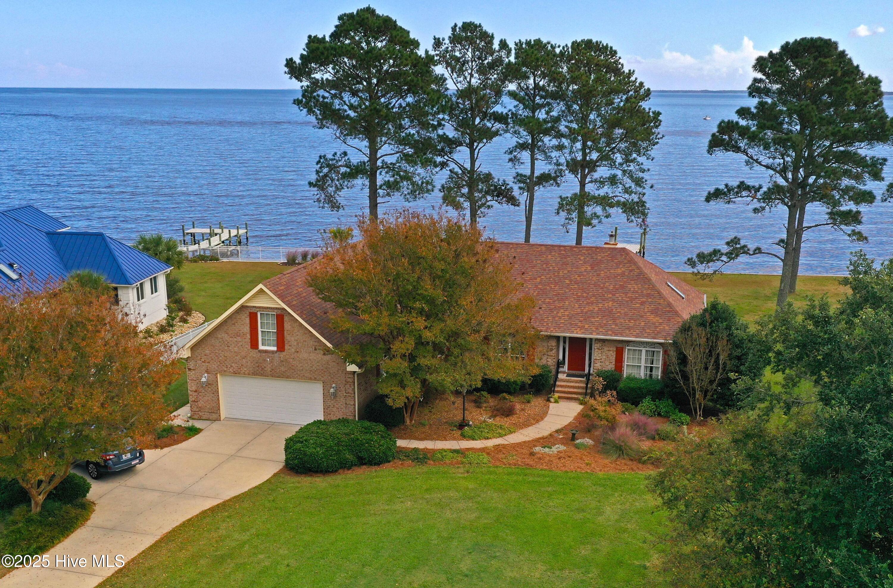 6042 Dolphin Road Property Photo 2