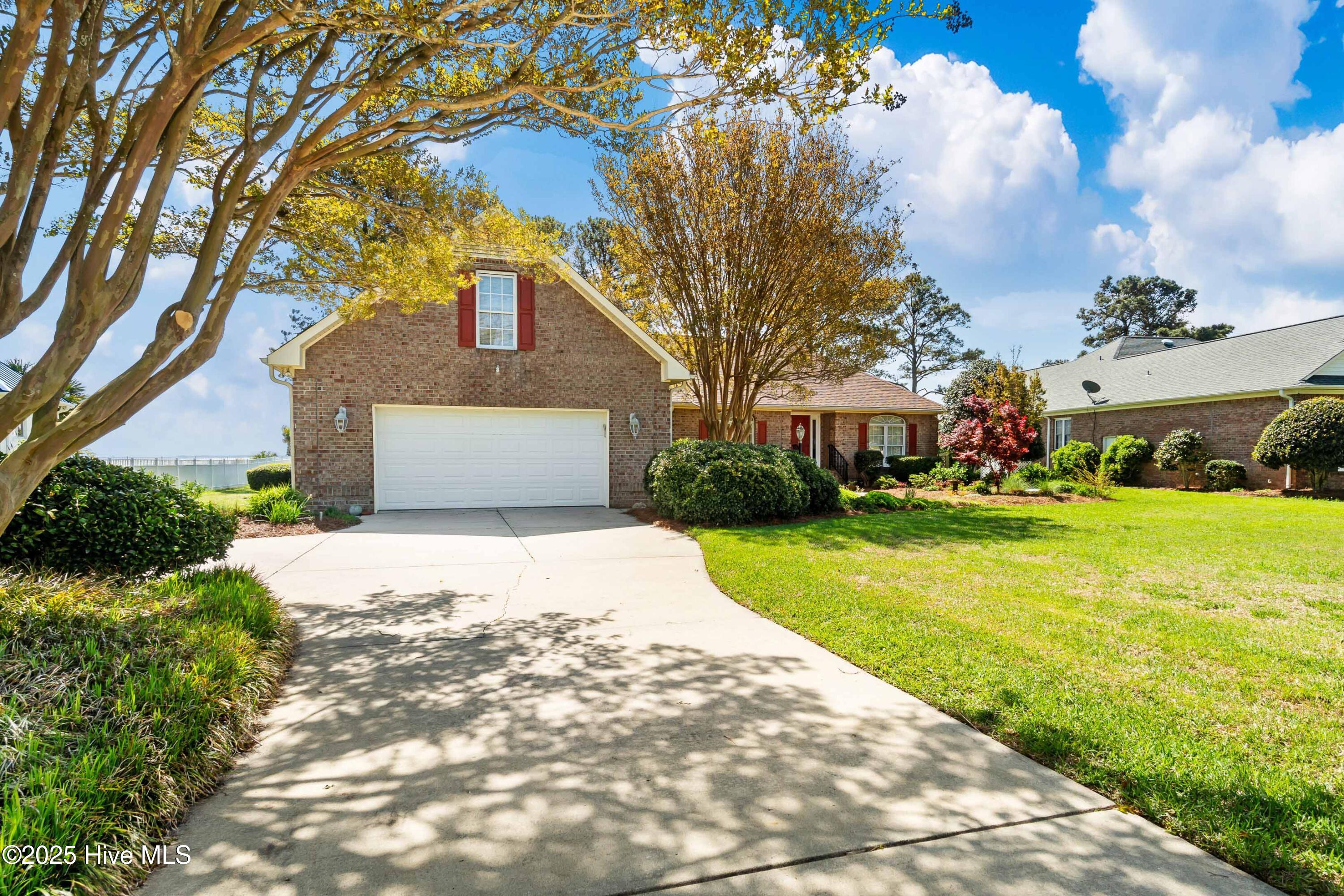 6042 Dolphin Road Property Photo 5