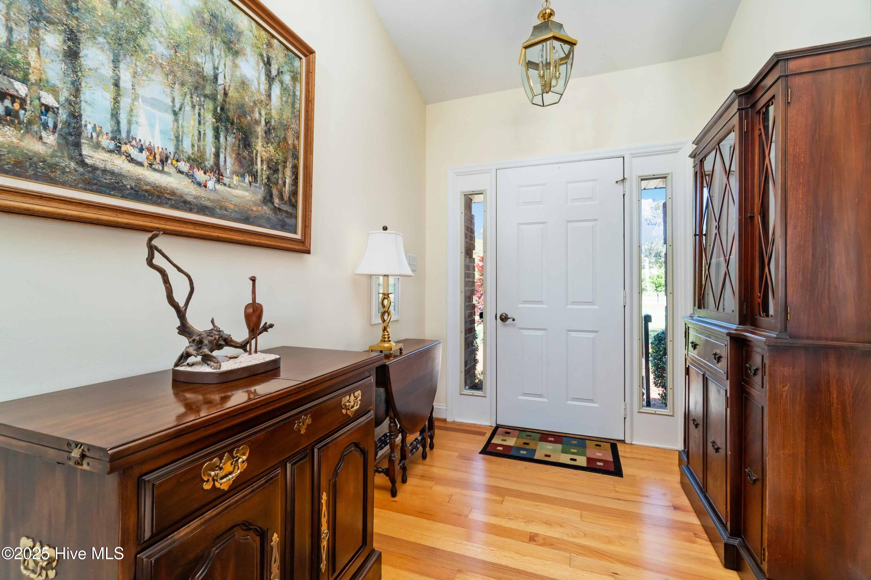 6042 Dolphin Road Property Photo 8