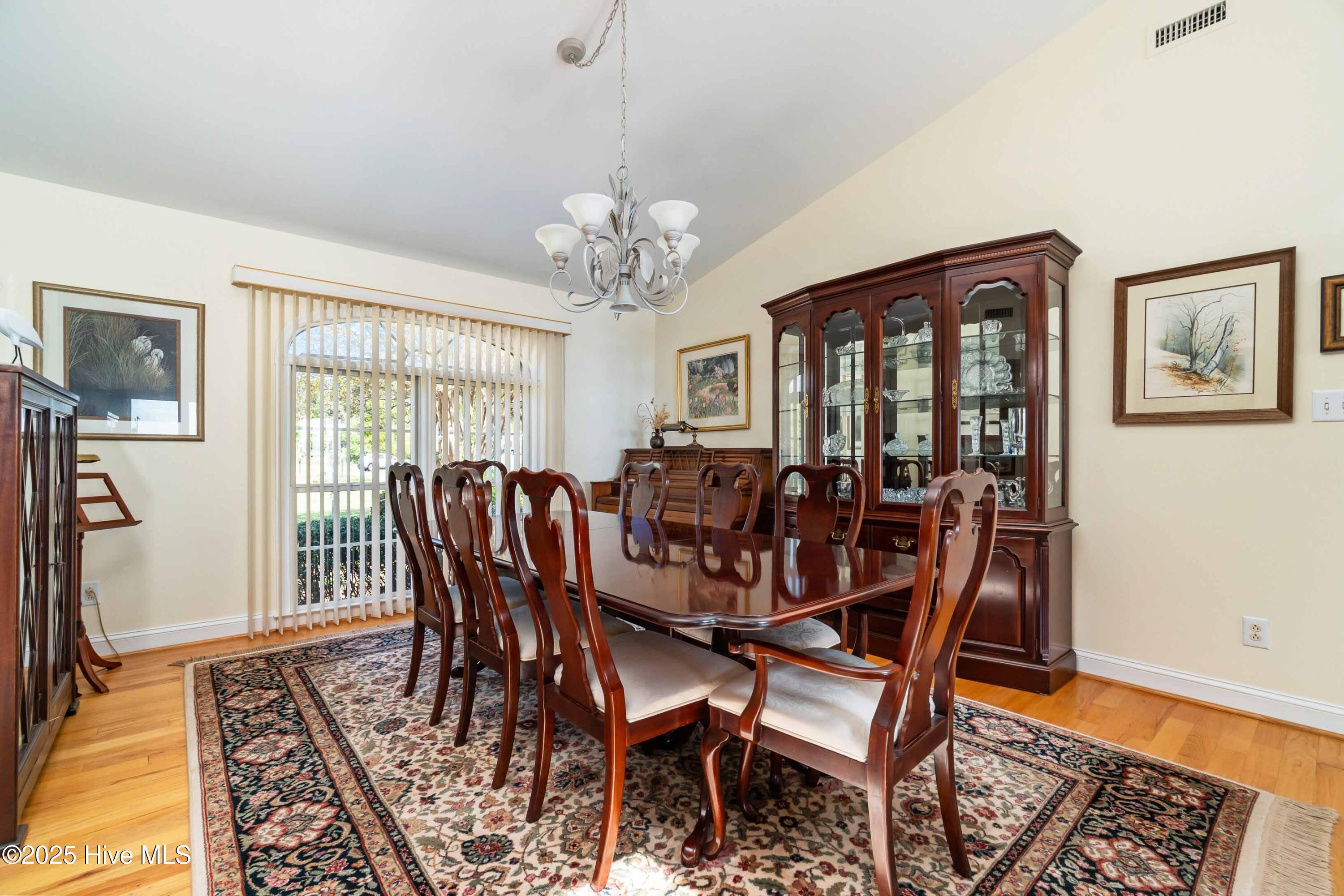 6042 Dolphin Road Property Photo 9