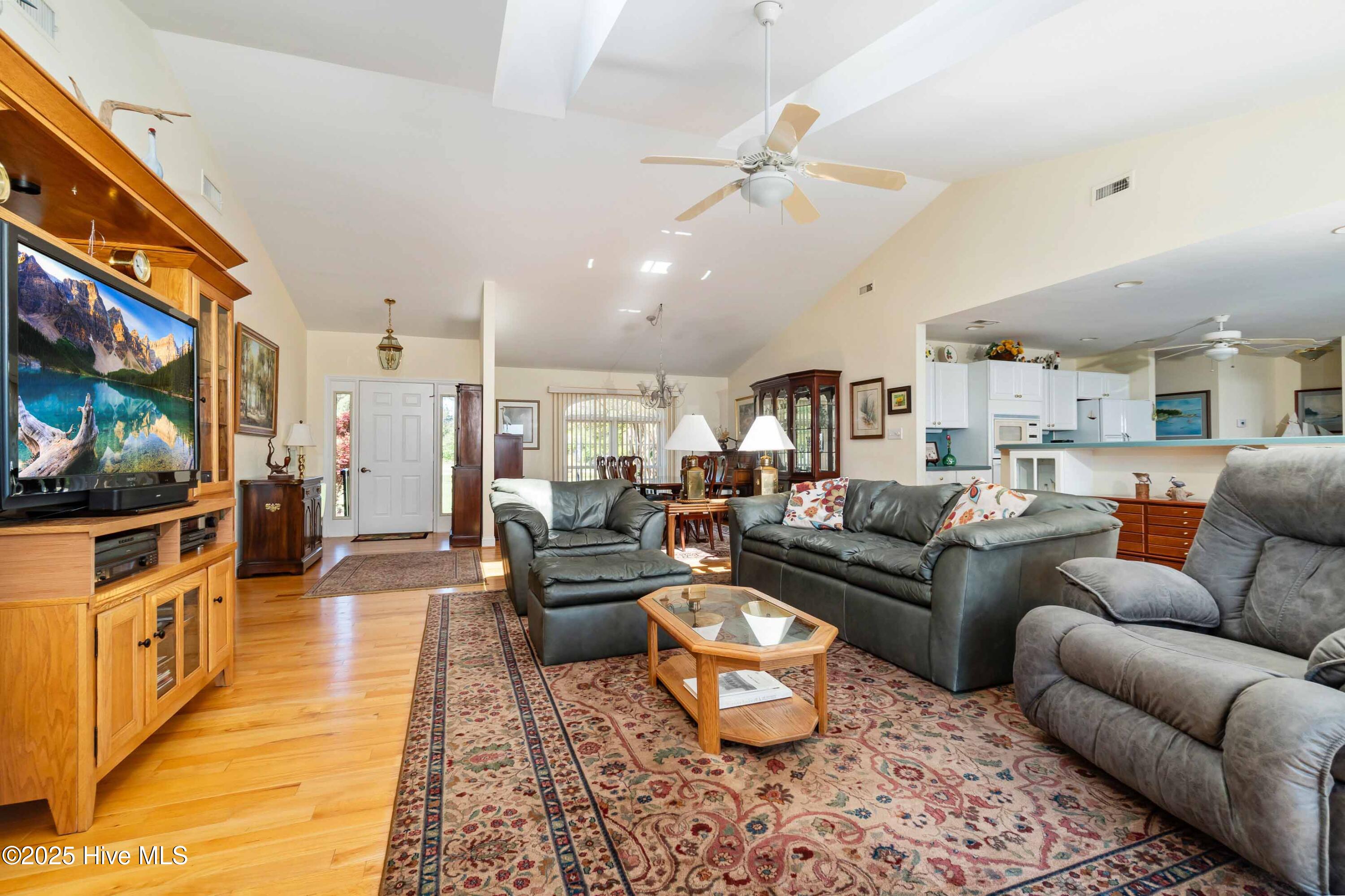 6042 Dolphin Road Property Photo 14