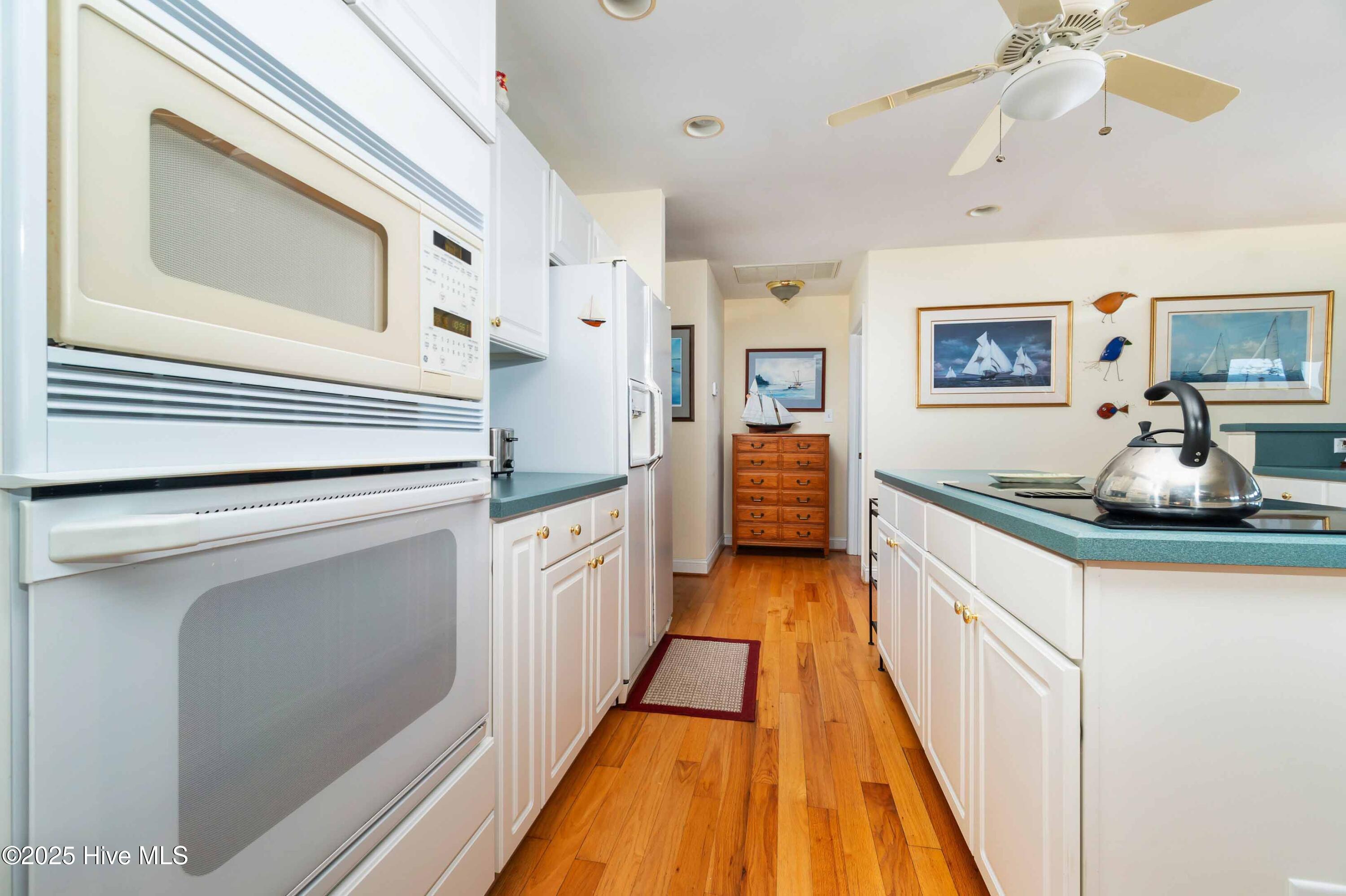 6042 Dolphin Road Property Photo 18