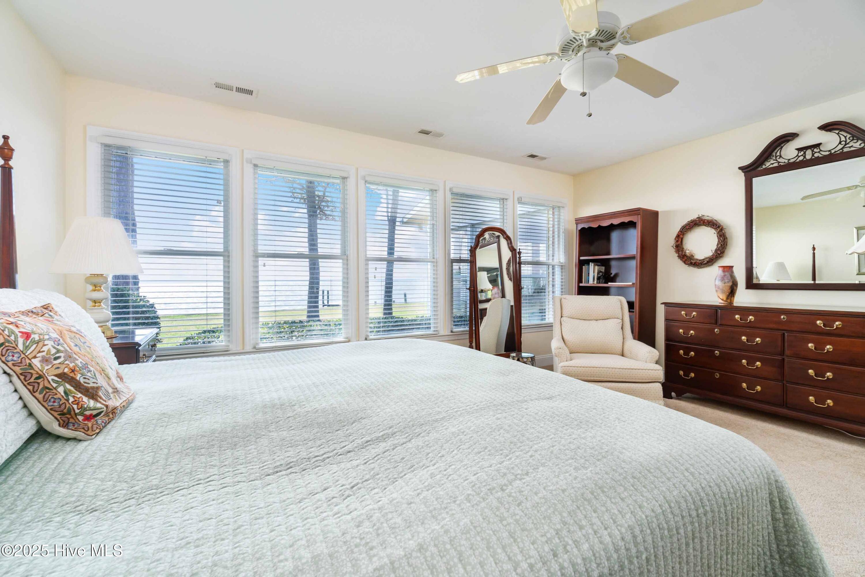 6042 Dolphin Road Property Photo 27