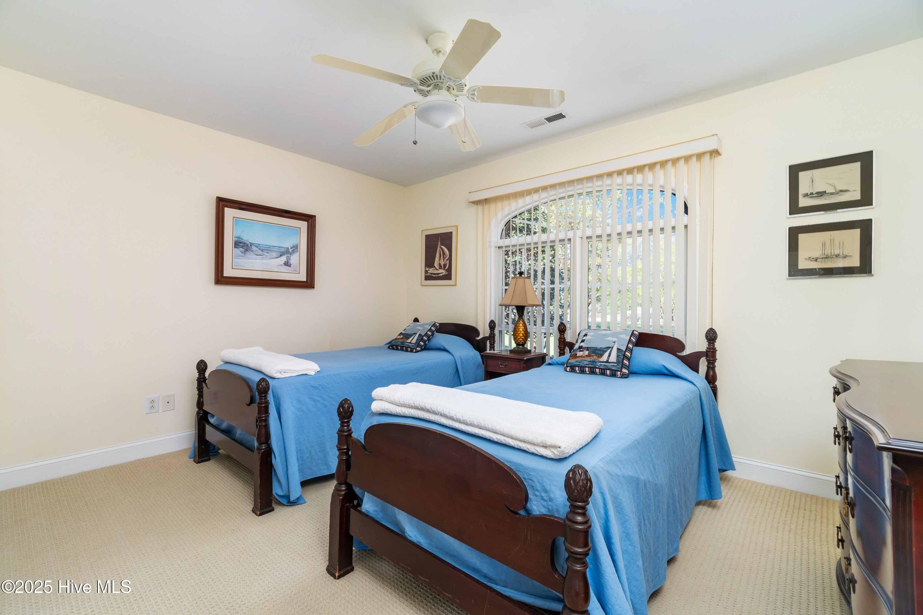 6042 Dolphin Road Property Photo 33
