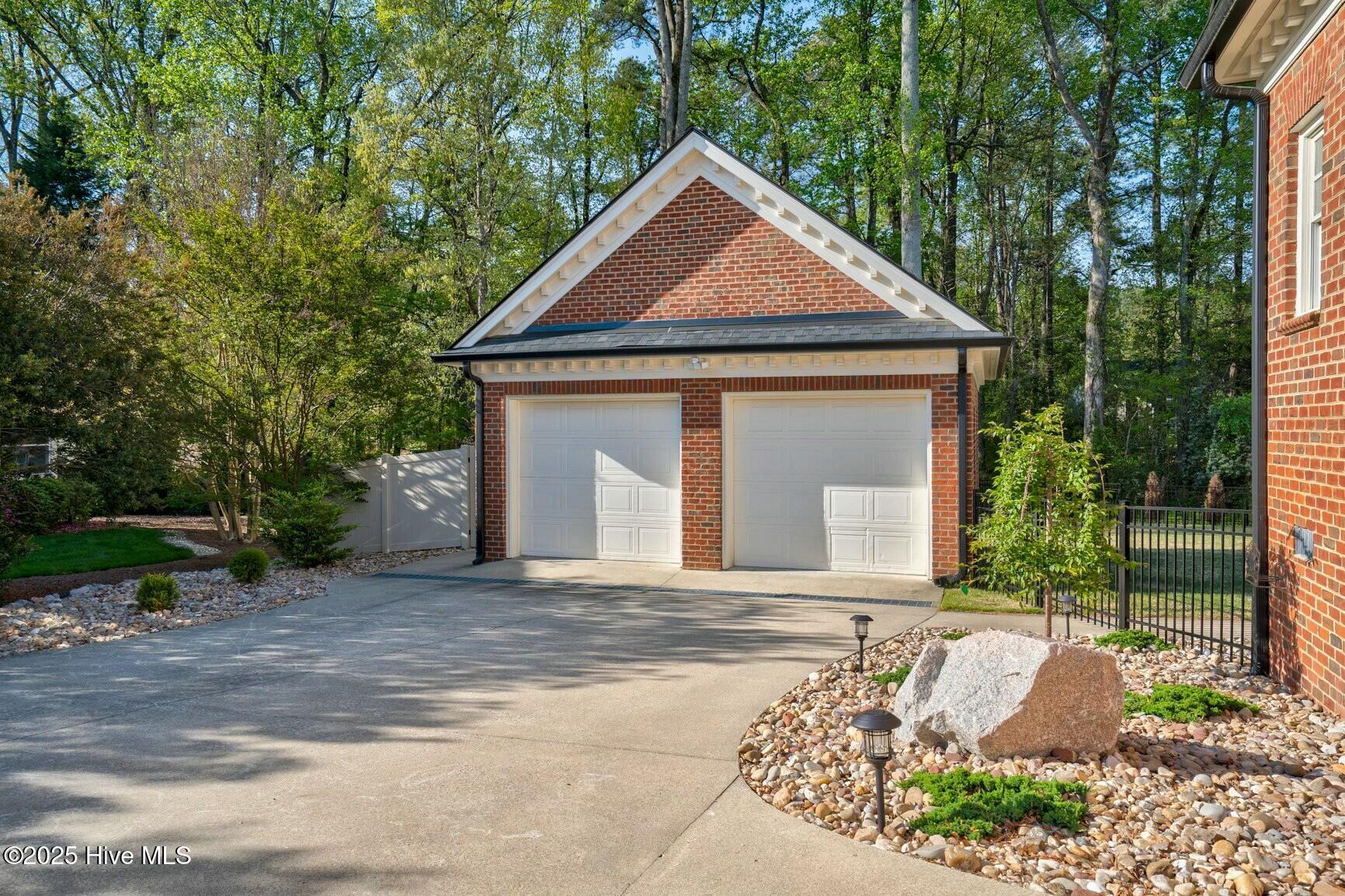 3001 Greystone Drive Property Photo 43
