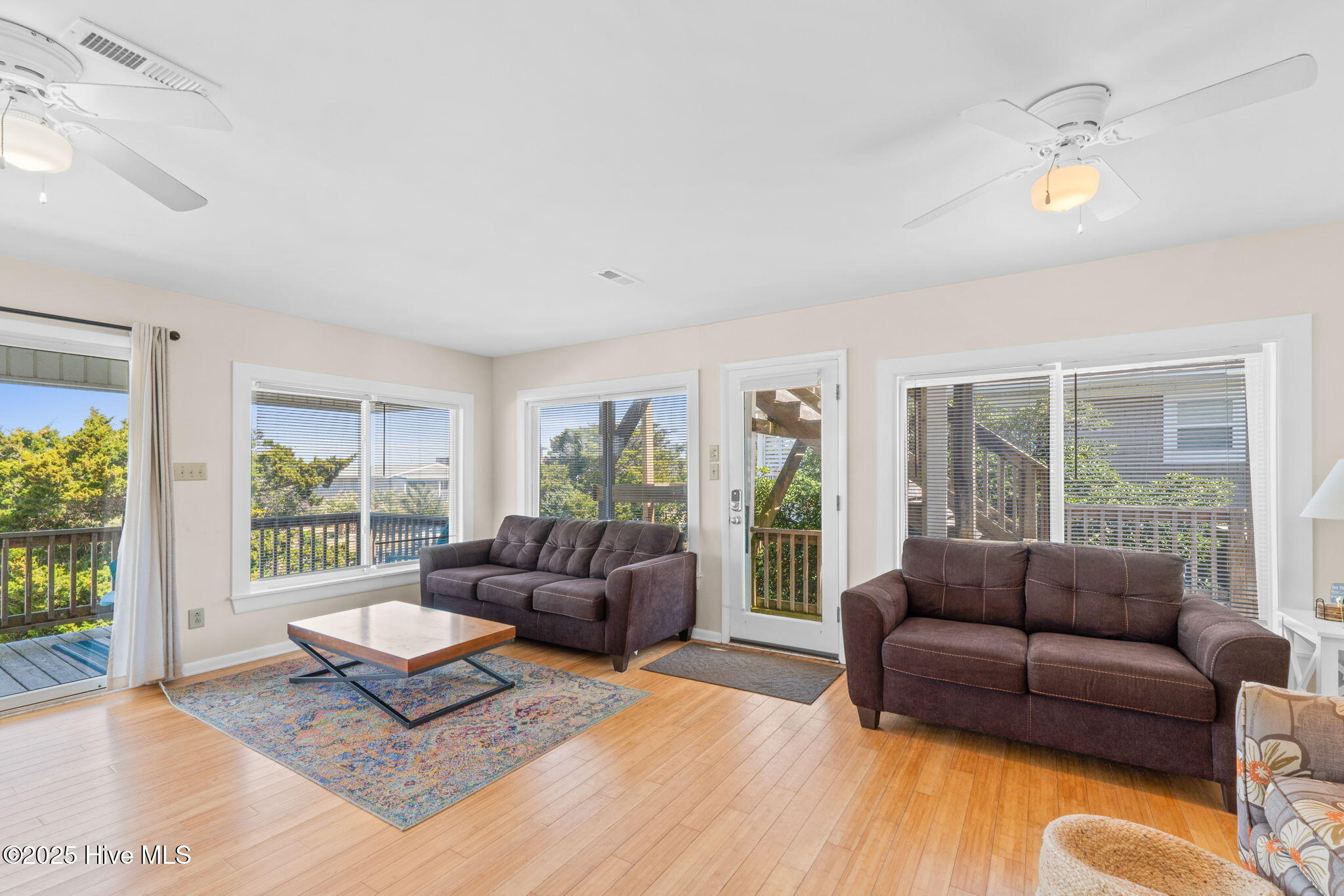 5416 W Beach Drive Property Photo 8
