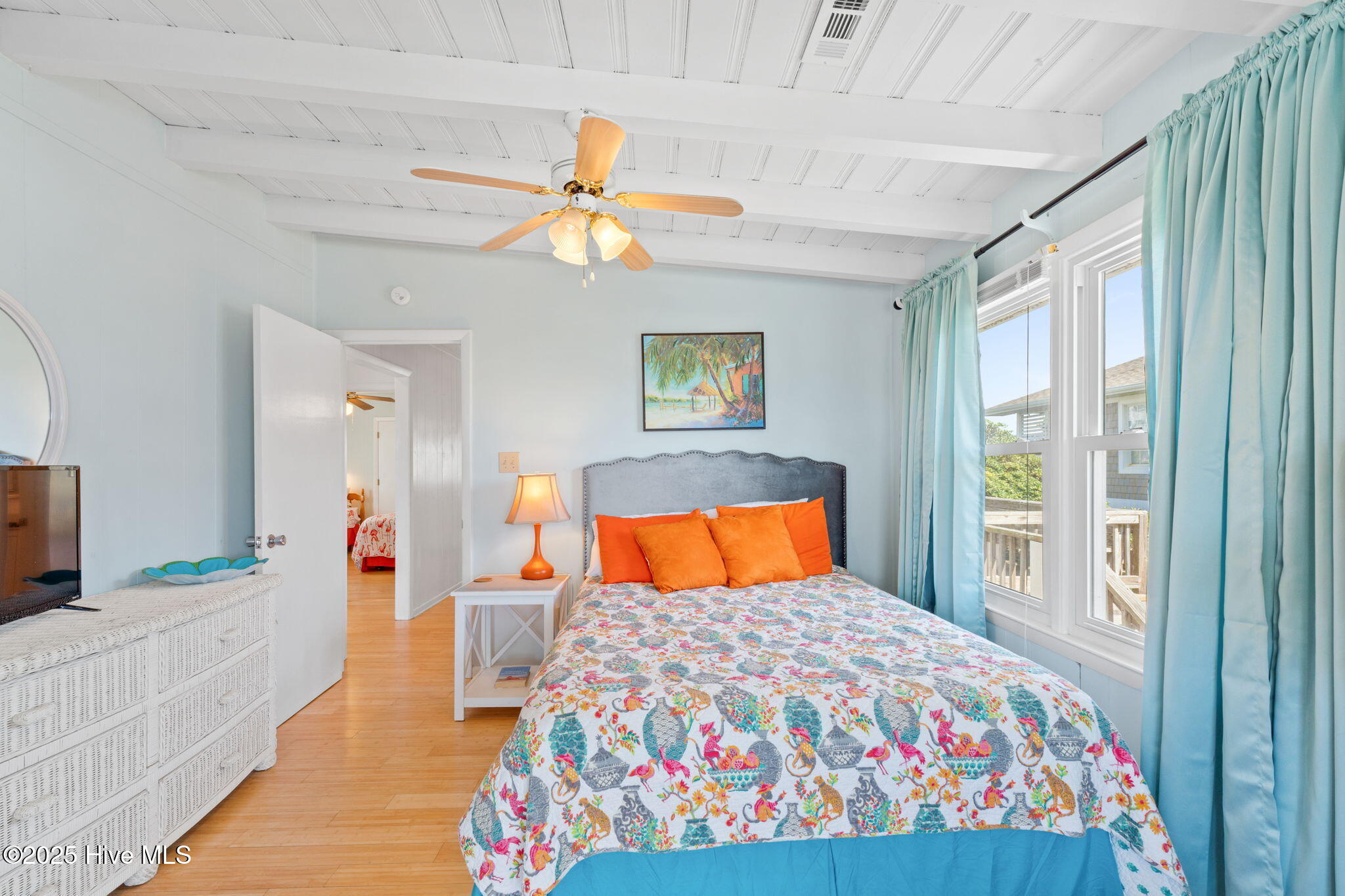 5416 W Beach Drive Property Photo 12