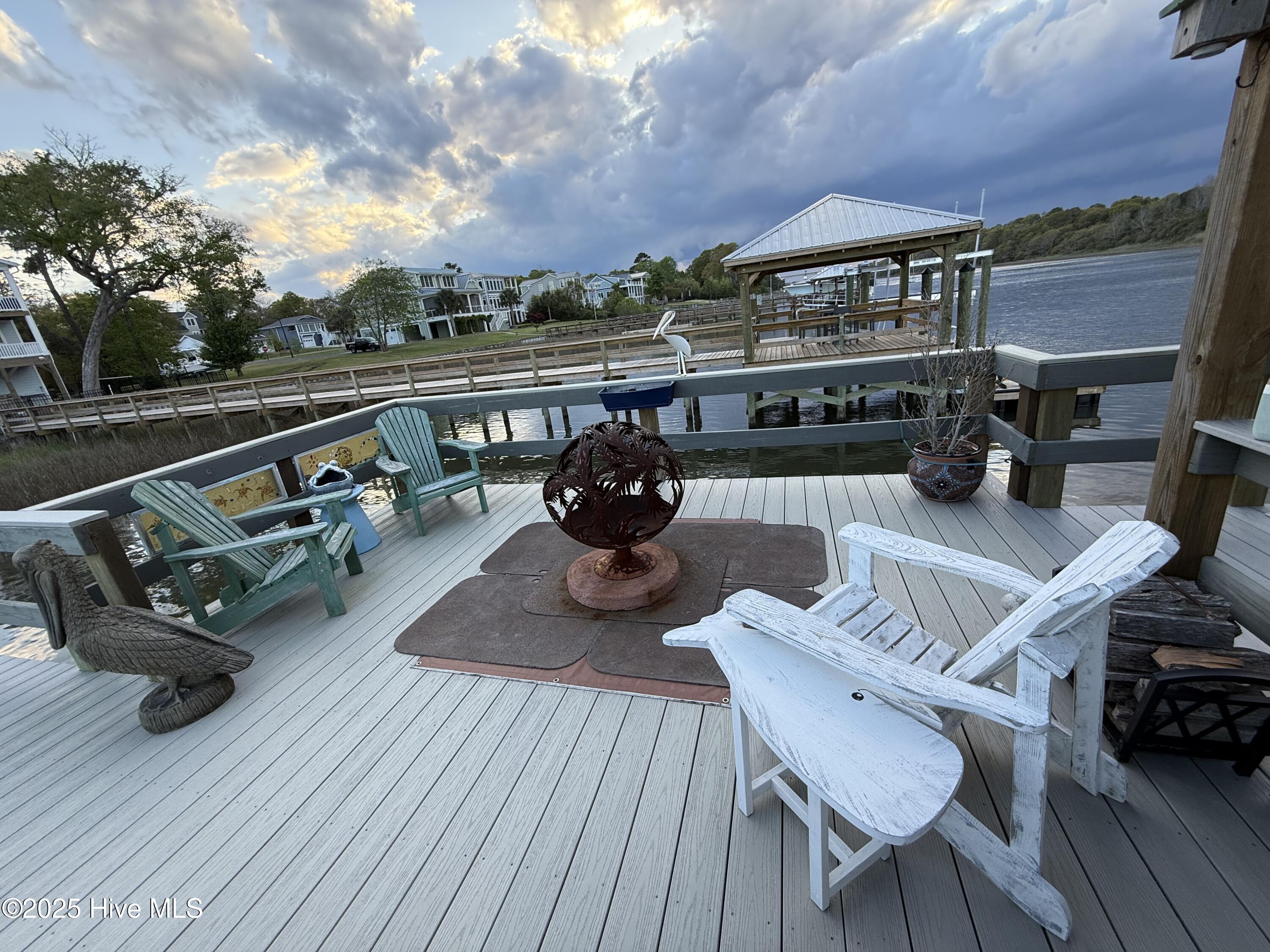 1106 E Yacht Drive Property Photo 4