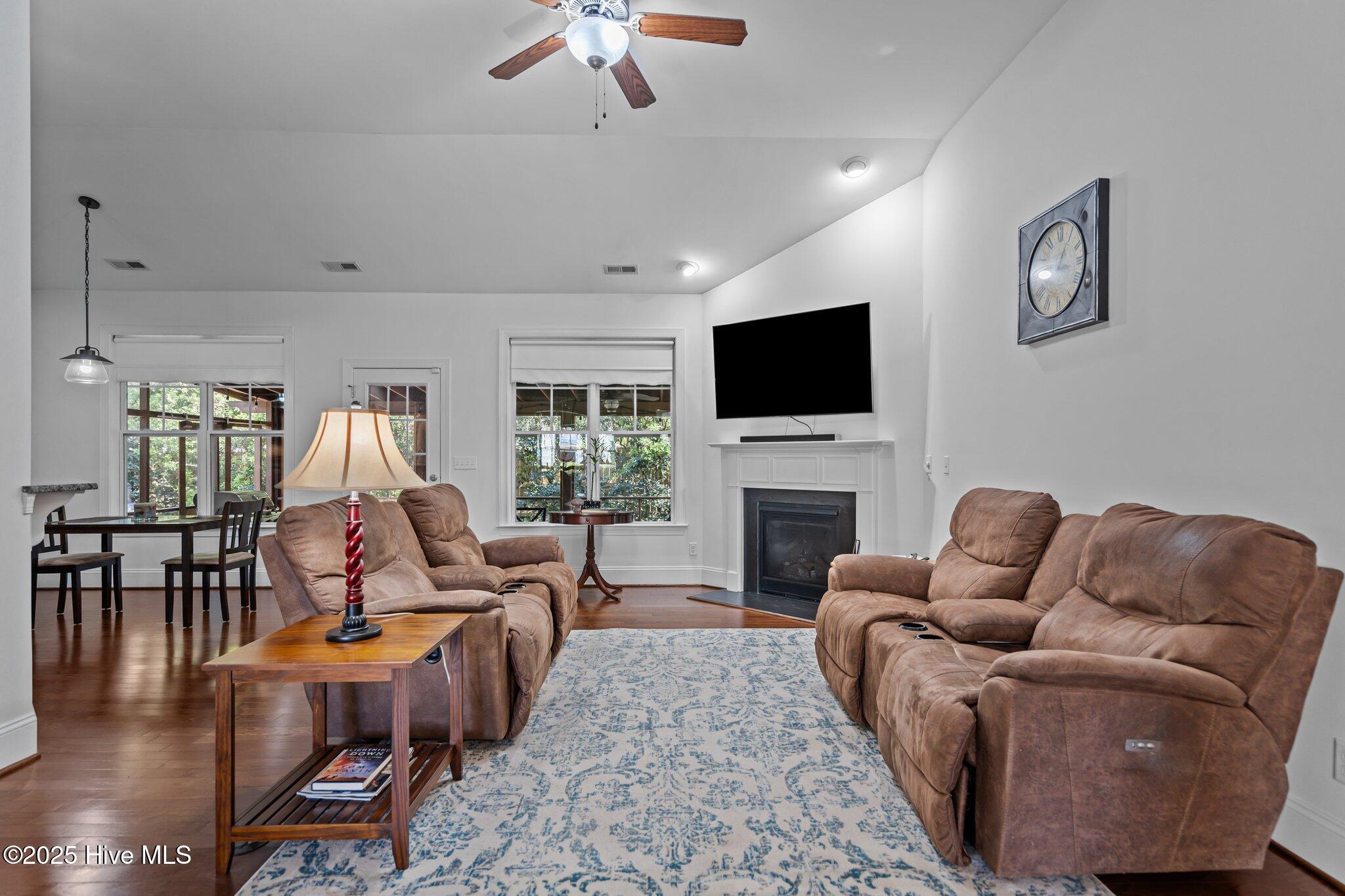 8112 Saltcedar Drive Property Photo 10
